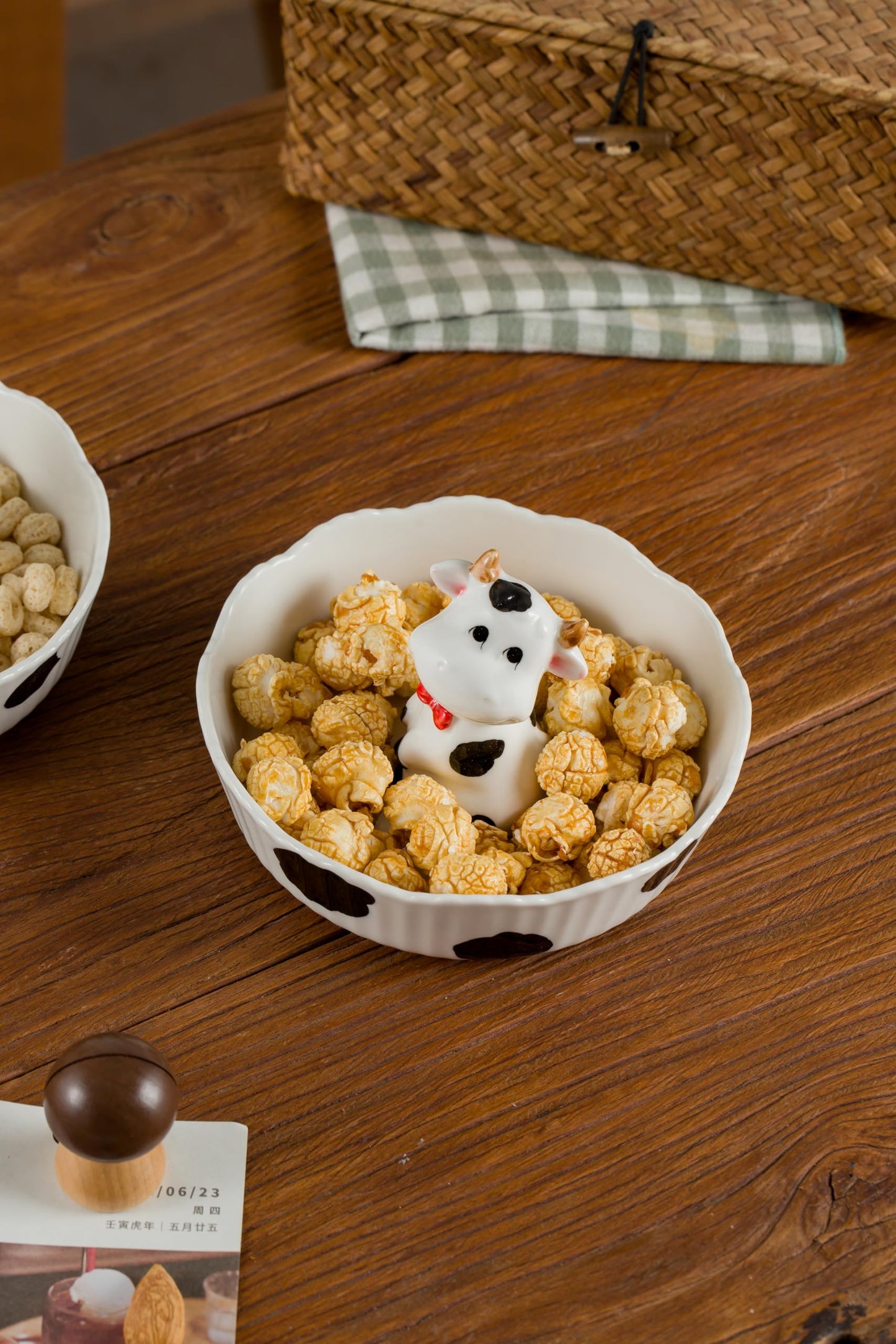 DIHOclub Decorative Ceramic Candy Bowl - Snack Serving Dish for Pistachios, Nuts, Candies, Jewelry Storage, Perfect for Holidays, Parties, and Gifts, 6 Inches(White Cow)