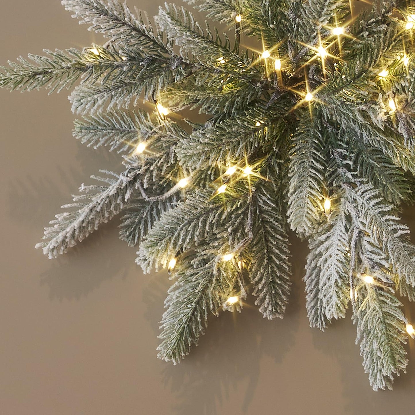 Hairui Snow Dusted Pine Snowflake Lights with Timer Battery Operated and USB Plug in 60 LED Fairy Lights 16IN for Window Christmas Decoration