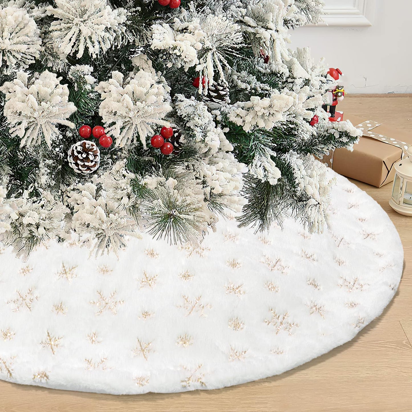 Dremisland Christmas Tree Skirt 36" Large White&Gold Luxury Faux Fur Tree Skirt with Snowflakes Super Soft Thick Plush Tree Skirt for Xmas Tree Decoration (Golden, 36inch/90cm)
