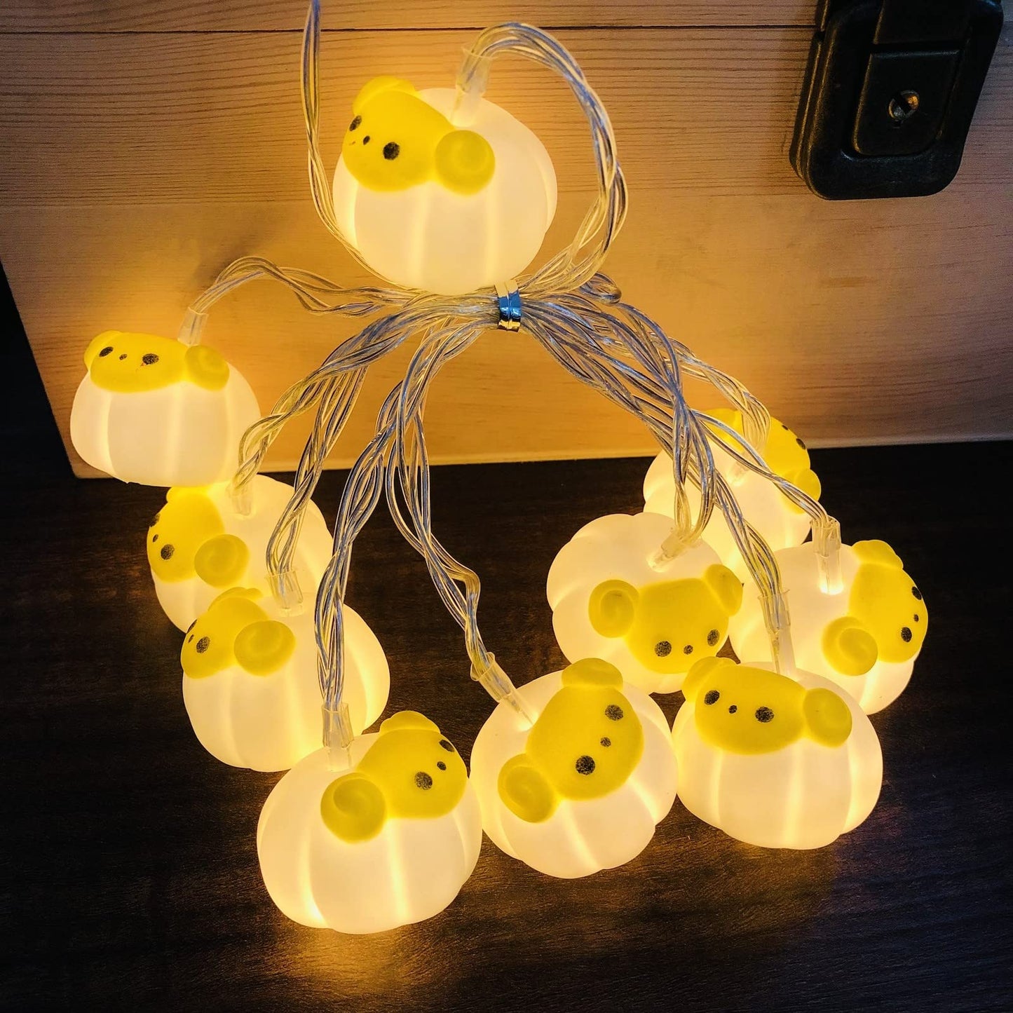Sezrgiu Cute Painted Sheep Night Light LED Sheep Ornaments String Lights Yellow Sheep Fairy Light Battery Powered Indoor Outdoor Party Decor Night Light (10LED, Dumpling Sheep)