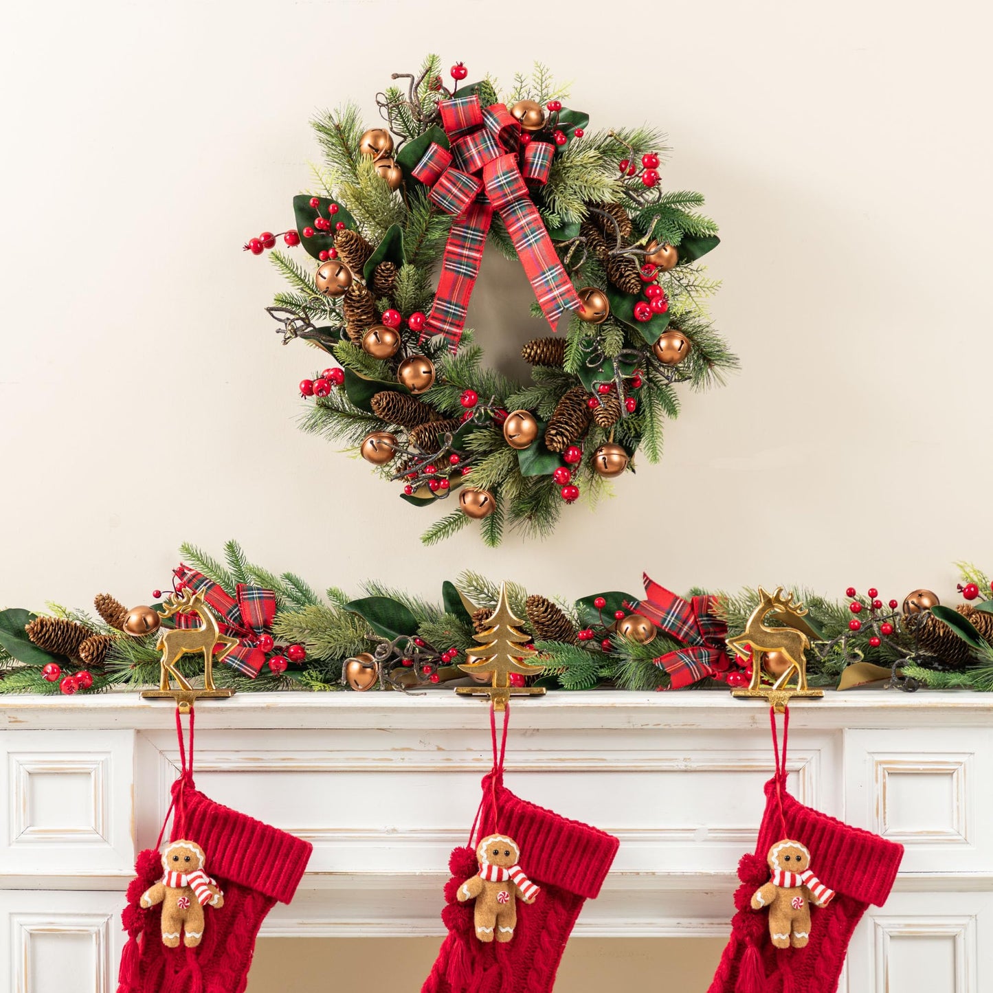 Glitzhome 6FT Christmas Garland with Bells, Pinecones, Berries and Bow Pre-Decorated Artificial Pine Greenery Decoration for Indoor, Fireplace Mantel, Staircase Banister