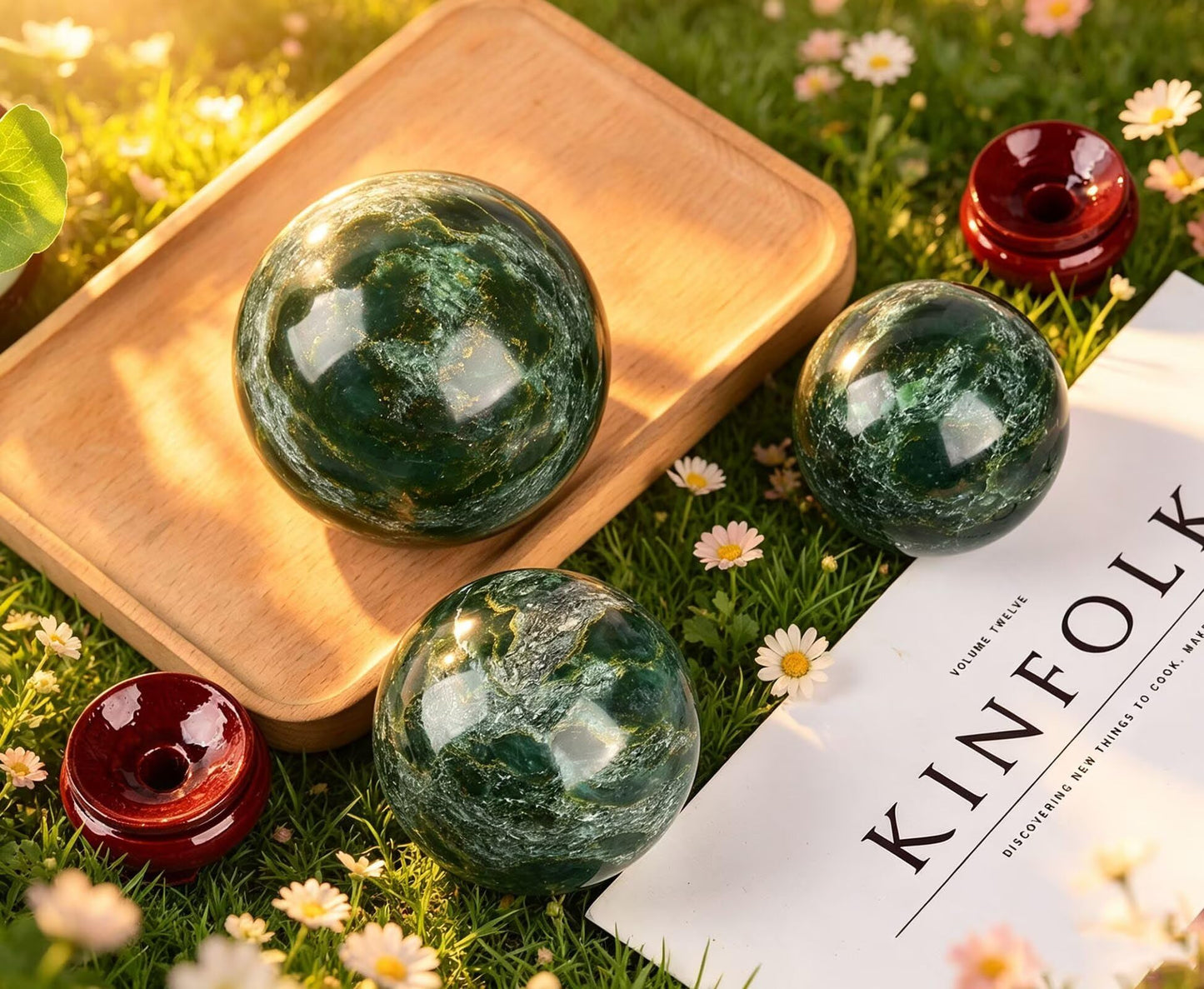 VIZYTOU Natural Green Fuchsite Sphere Polished Rock Ball Healing Crystal Stone Sphere with Stand for Reiki Meditation Home Decor Chakra Balancing Witchcraft 50-60MM/2.0-2.3"