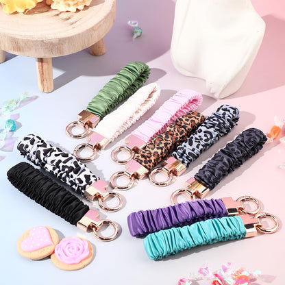 Sylixonae Cute Scrunchie Keychain Wristlet for Women & Men - Stretchy Car Key Holder with D Ring for Gym, Shopping, Travel (Black Leopard)