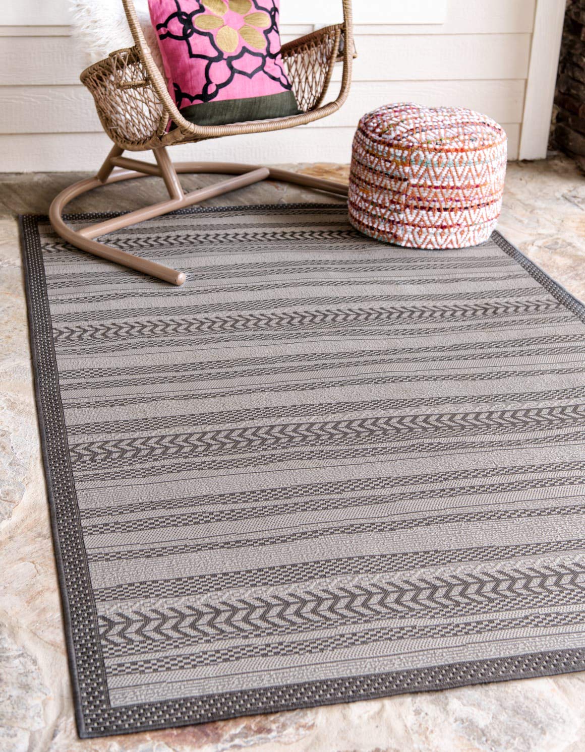 Unique Loom Outdoor Border Collection Area Rug - Lines (9' x 12' 2" Rectangle, Gray/ Silver)