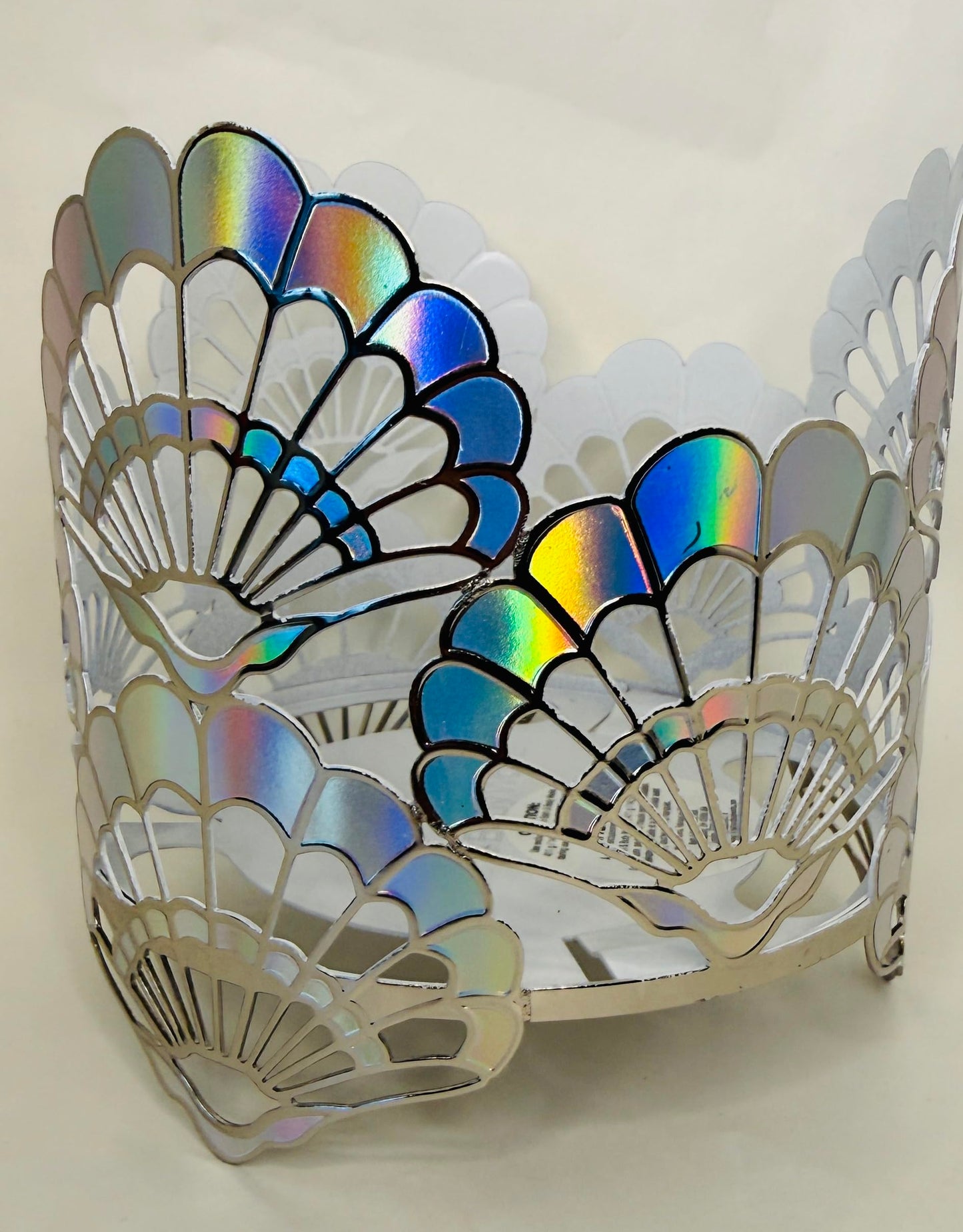 Bath and Body Works Opalescent Seashells 3-Wick Candle Holder