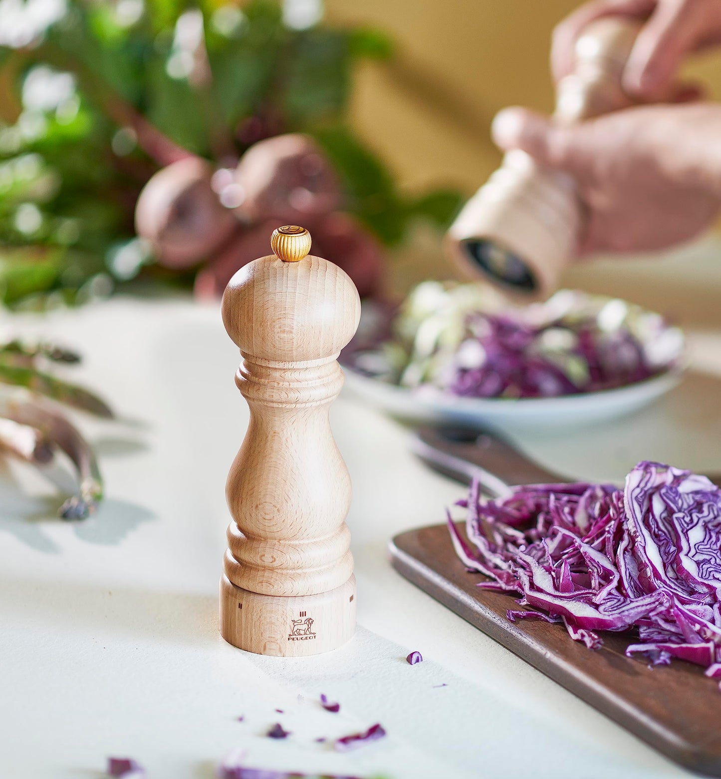 PEUGEOT - Paris u'Select 18 cm- 7 in. Pepper and Salt Mill Set - 6 Predefined Grind Settings - Powdered Salt Innovation, Zirlion Mechanism - PEFC-Certified Wood - Made in France - Natural Finish