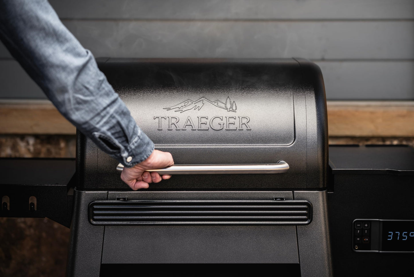Traeger Westwood Wood Pellet Grill & Smoker, 653 Sq In, WiFi
