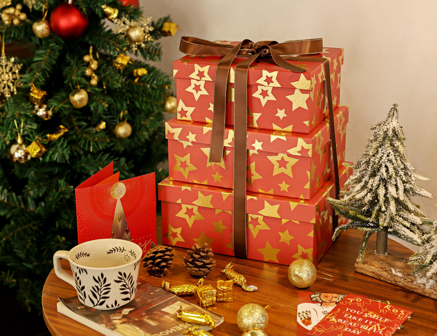 MIZFRUZZY 3-Piece Seasonal Holiday Boxes with Lids for Presents, Red Gold Star, Presentation Wrapping, Cardboard Paper Box for Holiday Parties, Hostess Gifts, Decorative Christmas Box
