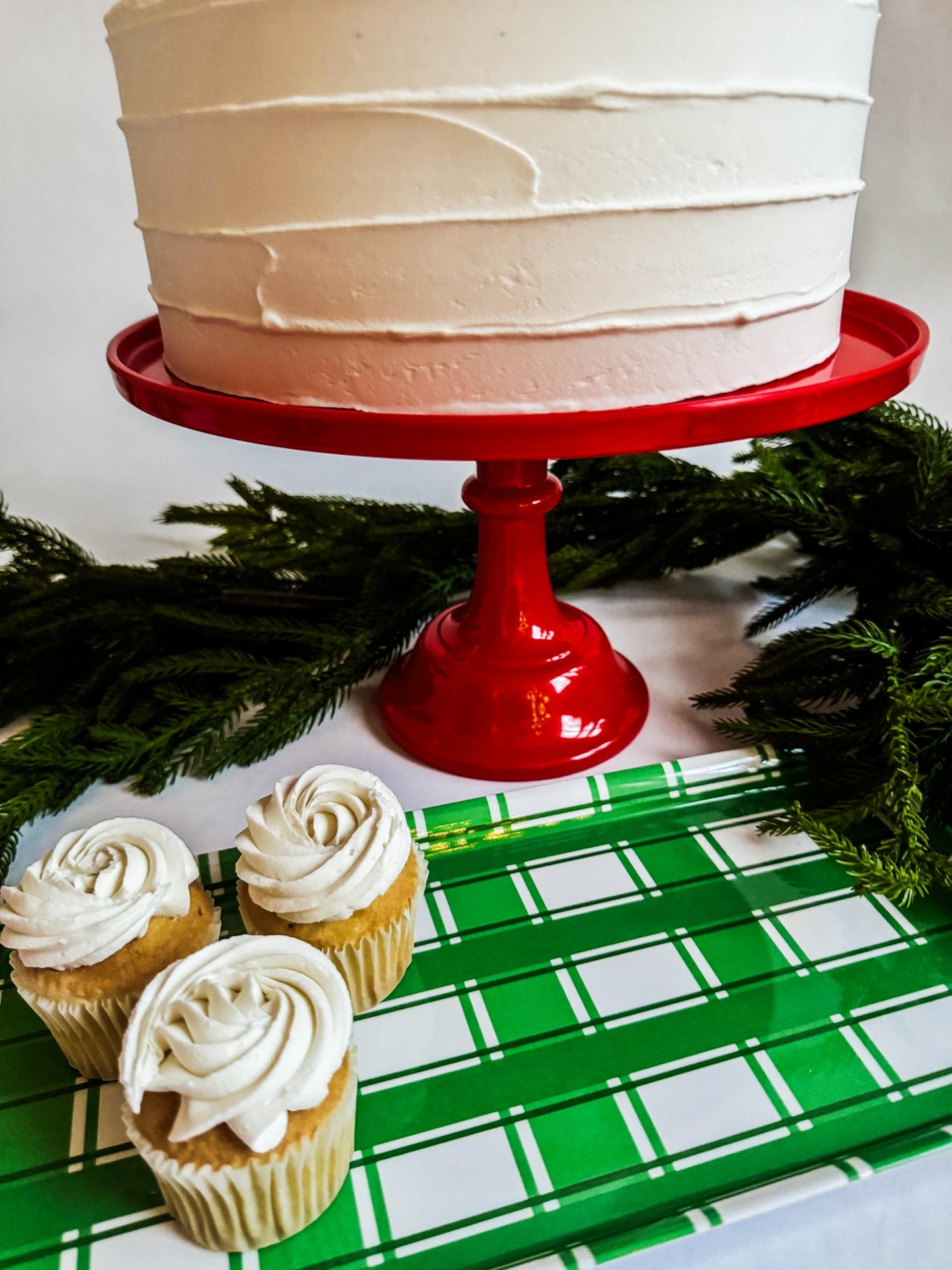 Sprinkles & Confetti Green Plaid Melamine Tray with Handles | Festive All-Season Platter for Easter, Summer, Birthdays, Outdoor & Indoor | BPA-Free, Shatter-Resistant & Lightweight