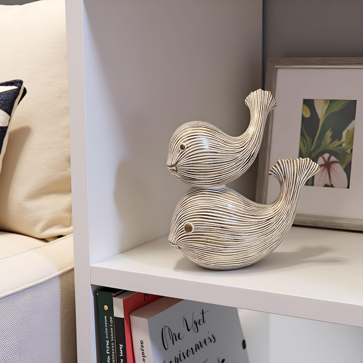 LAIKEARTS Abstract Modern Whale Decorative Sculpture, Home Decor,Ocean Beach Theme Whale Decorations,Coffee Table Statues,Dining Living Room Desk Decor,Shelf Decoration