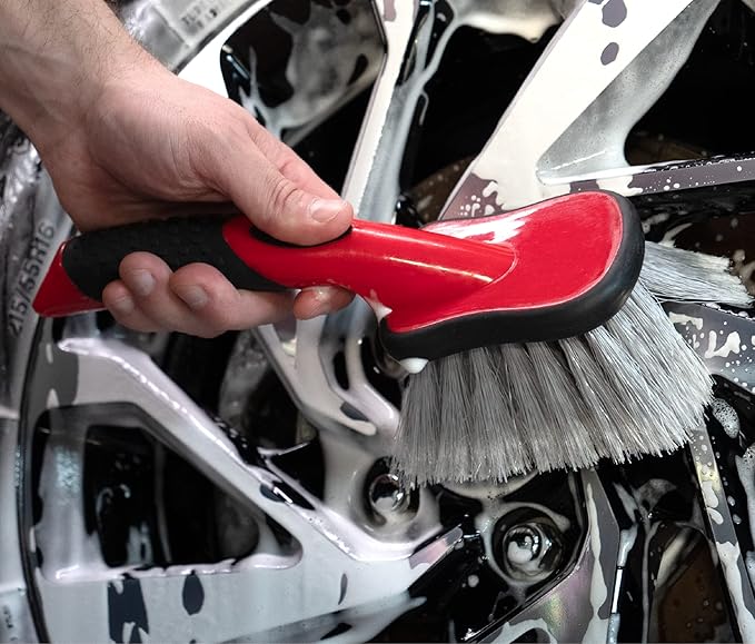 Mothers Car Wash Brush, Wheel and Fender Brush, Short Handle Tire Cleaner