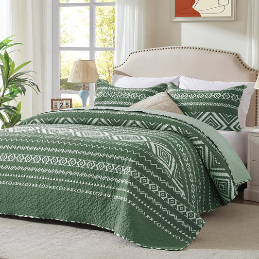 LEAONME 3 Pieces Full Queen Size Olive Green Quilt Set with Checkered Pattern Lightweight Oversized Bedspread 90''x98'' Soft Coverlet Warm Bed Cover for All Seasons (1 Quilt, 2 Pillow Shams)