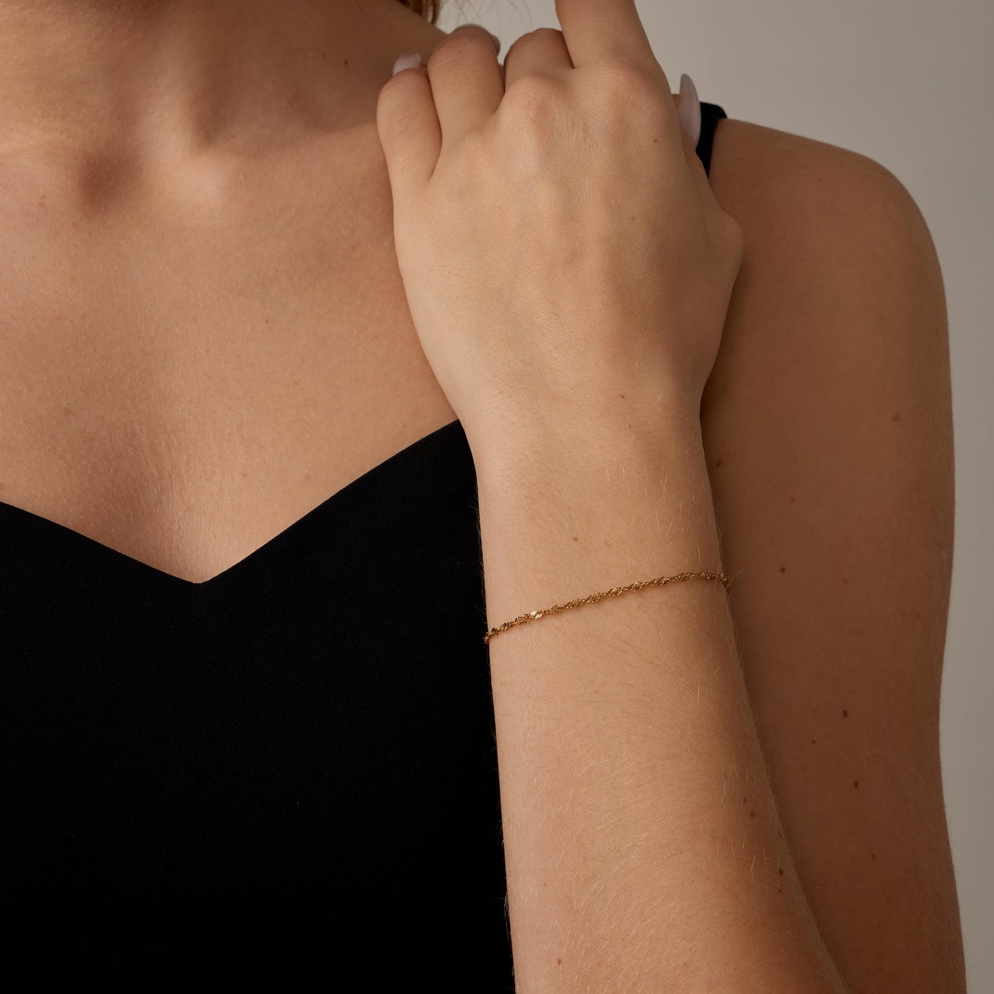 foyjoey 18K Gold Plated Thin Twist Chain Bracelets for Women Adjustable Simple Gold Layering Singapore Chain Bracelet Stainless Steel Dainty Everyday Waterproof Jewelry