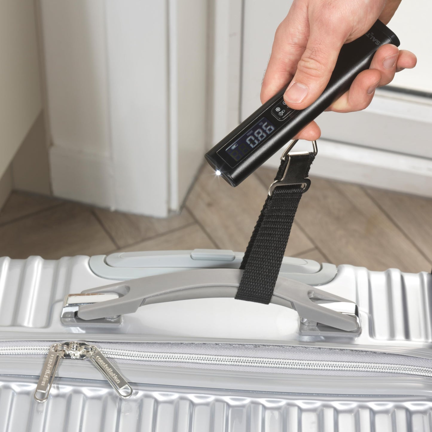 Salter SA00640BFEU12 Aluminium Luggage Scale – Digital Weight Scale for Travel, Compact Suitcase Weigher, 50kg Capacity, Easy Grip Handle, Tare Function, Portable, Save On Excess Baggage Charges