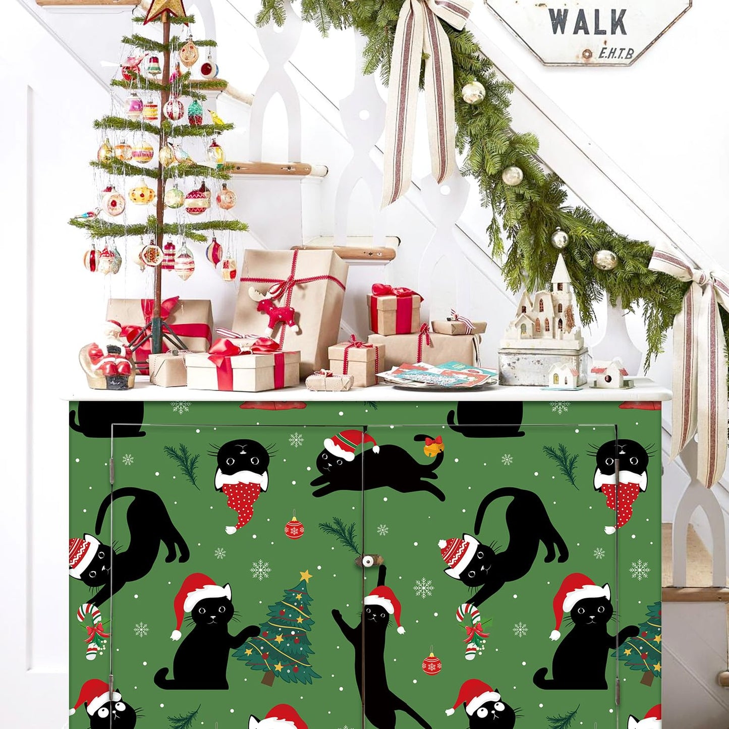 LHIUEM 17.3”X118”-Christmas Cat Wallpaper Peel and Stick Merry Christmas Tree Contact Paper for Cabinets Black Cats Santa Hats Wallpaper Candy Cane Gift Wrapping Paper for Cat Lovers Party