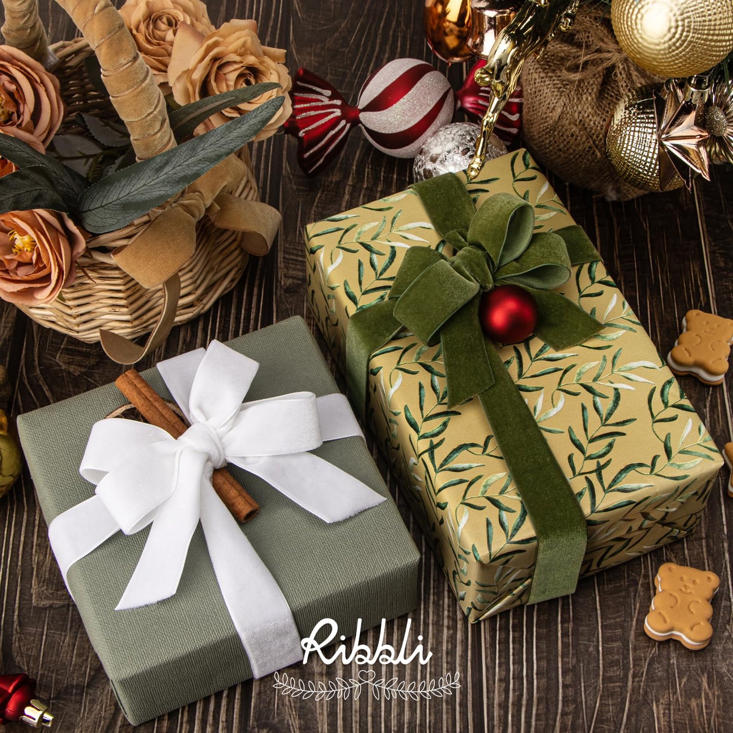 Ribbli Moss Green Velvet Ribbon,Polyester Velvet 1 Inches Continuous10-Yard Spool,Christmas Ribbon for Gift Wrapping,Floral Bouquets, Home Decor