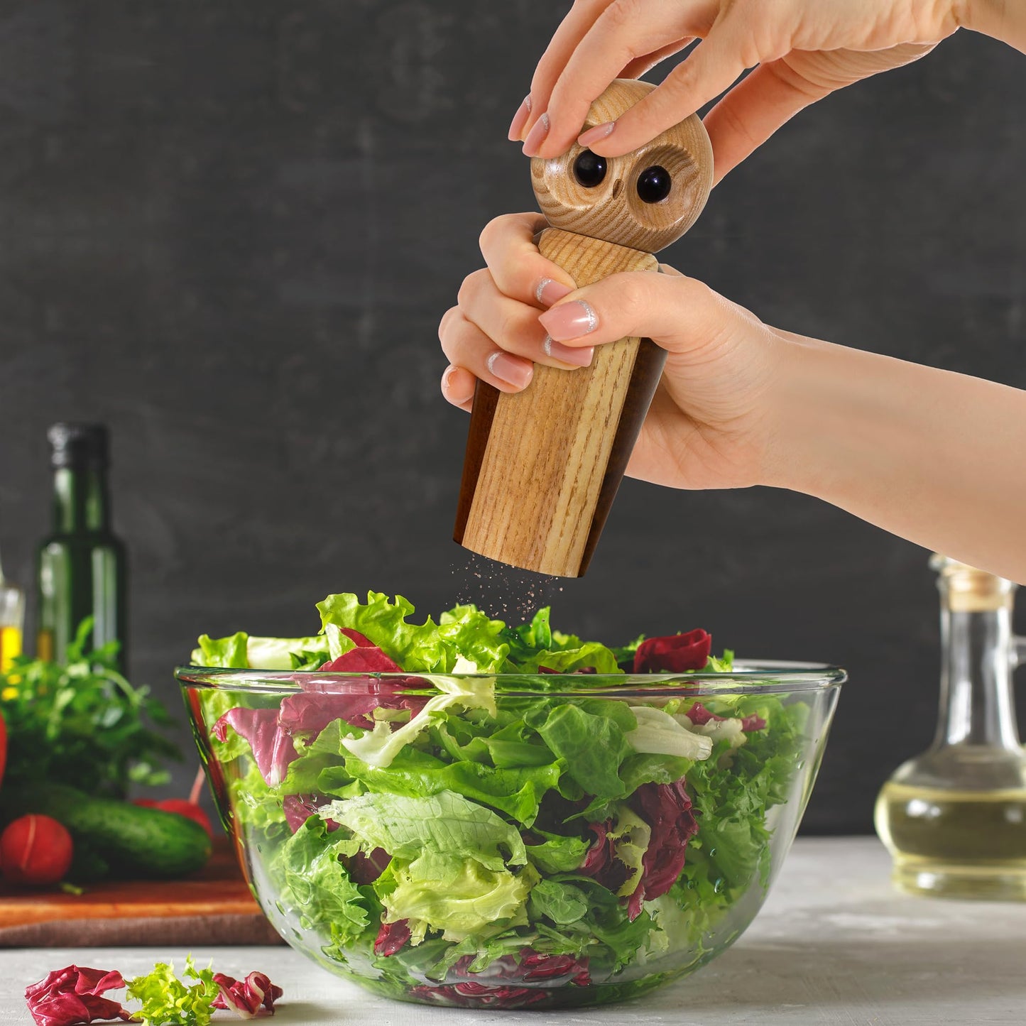 Rock & Branch Owl Refillable Pepper Grinder, Manual Pepper Mill with Ceramic Grinder and Adjustable Coarseness