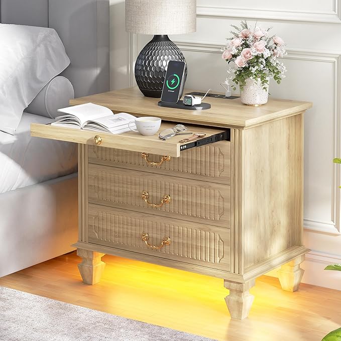 FREDEES 25.6'' Wide Bedside Table