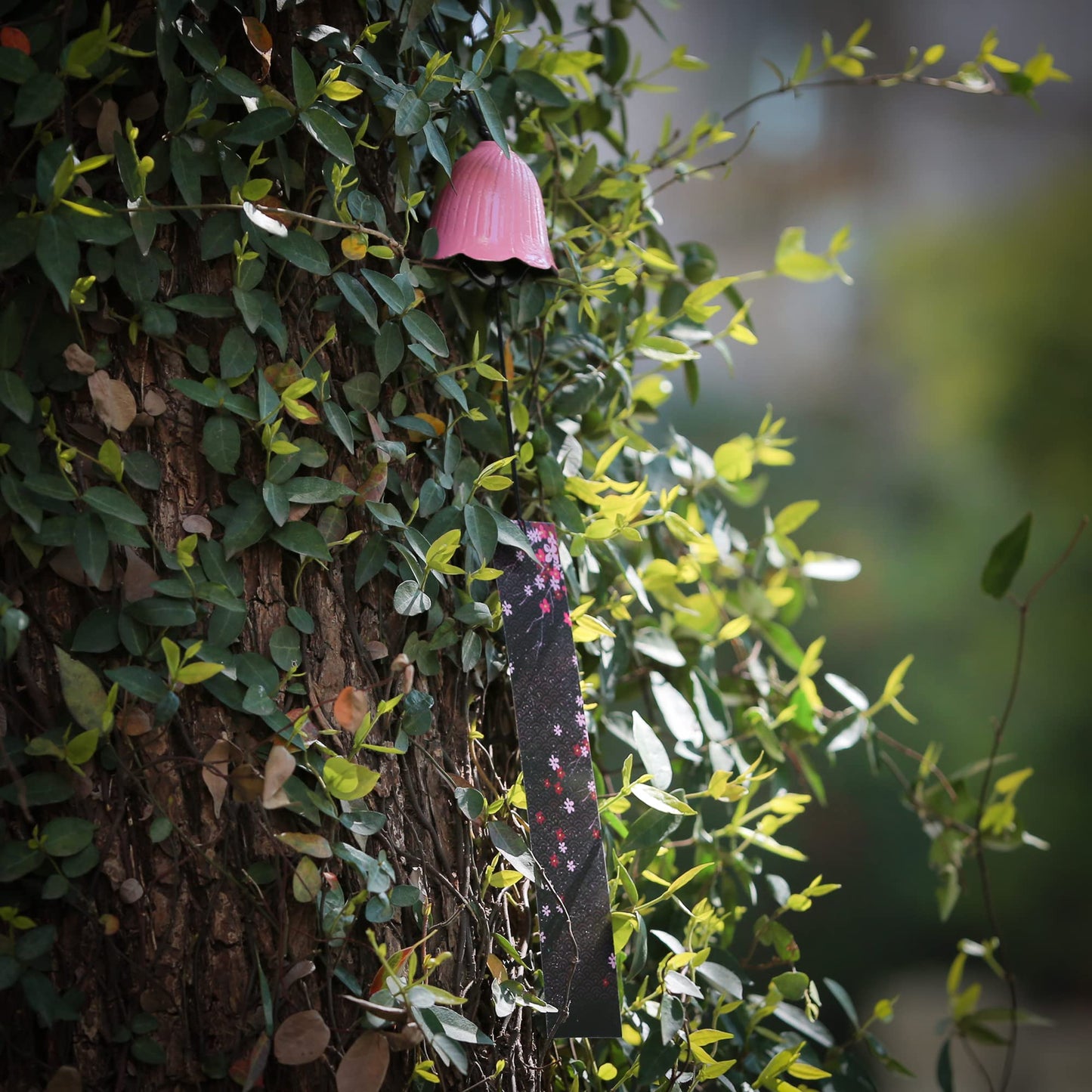 A.F.N.A.L Japanese Wind Chime Cast-Iron Outdoor Ornament for Garden, Patio & Balcony, Hanging Metal Wind-Bell Decoration Gift, Blessing Pendant Windchimes & PVC Wind-Catcher, Pink Flower