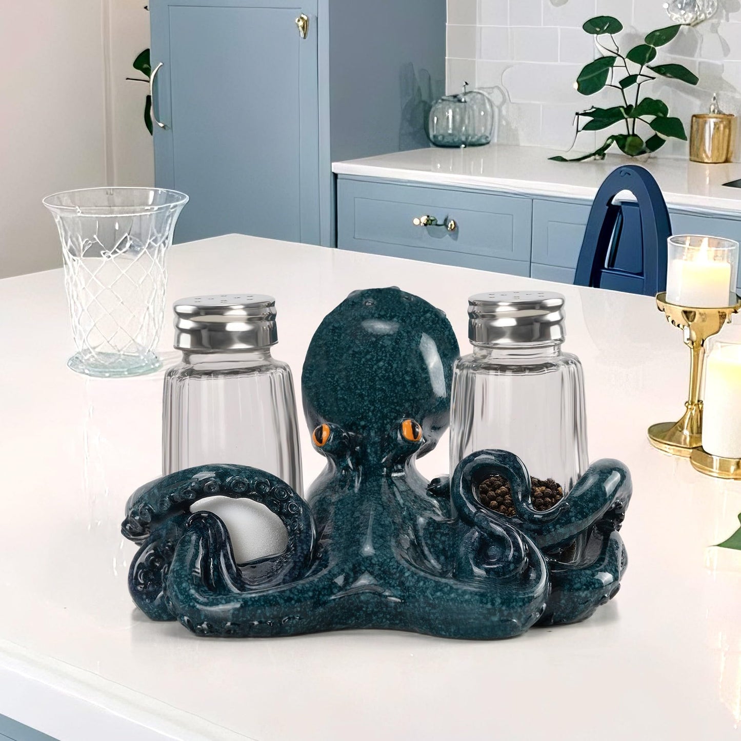 Decorative Octopus Salt and Pepper Shaker Holder, Coastal Kitchen Decor (Octopus)