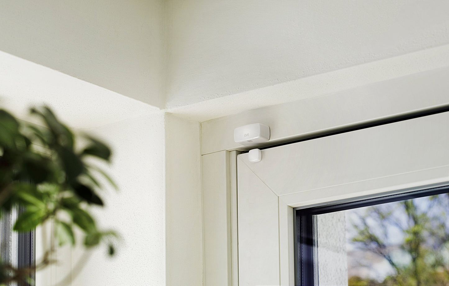 Eve Door & Window (Matter) – Smart Contact Sensor for Doors & Windows, Open/Closed State, Automatic Control of Accessories, Matter Over Thread, Apple Home, Alexa, Google Home, SmartThings