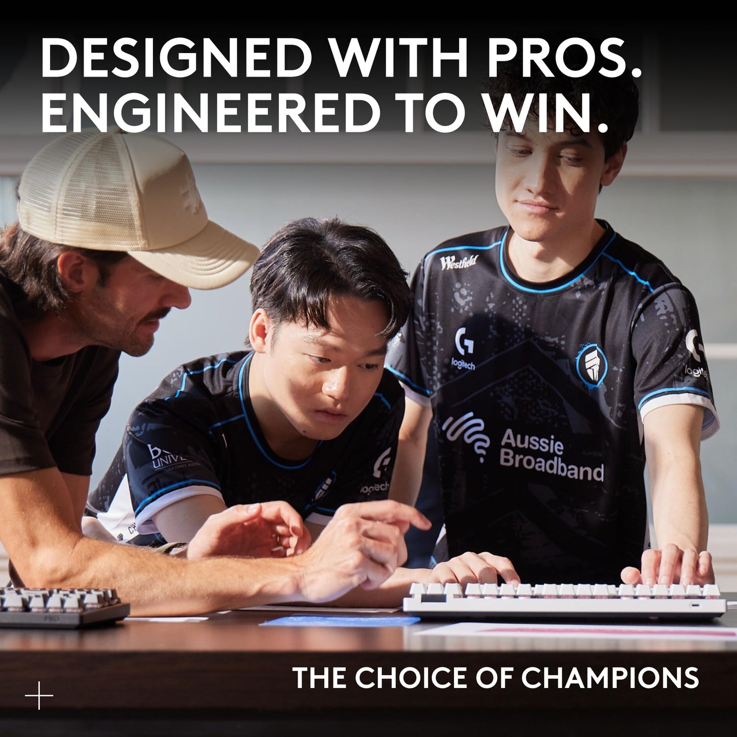 Logitech G PRO X SUPERLIGHT 2 LIGHTSPEED Wireless Gaming Mouse, 8K Polling, Lightweight, 60g, LIGHTFORCE Hybrid Switches, HERO 2 Sensor, 888 IPS, 44K DPI, 5 Programmable Buttons, USB-C, PC/Mac - White