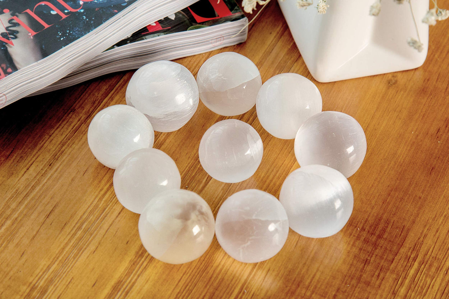 JIC Gem 4cm Selenite Sphere Ball Healing Crystal Energy Home Decor Set of 10 Art Decoration and Metaphysical Healing Mineral Balanc