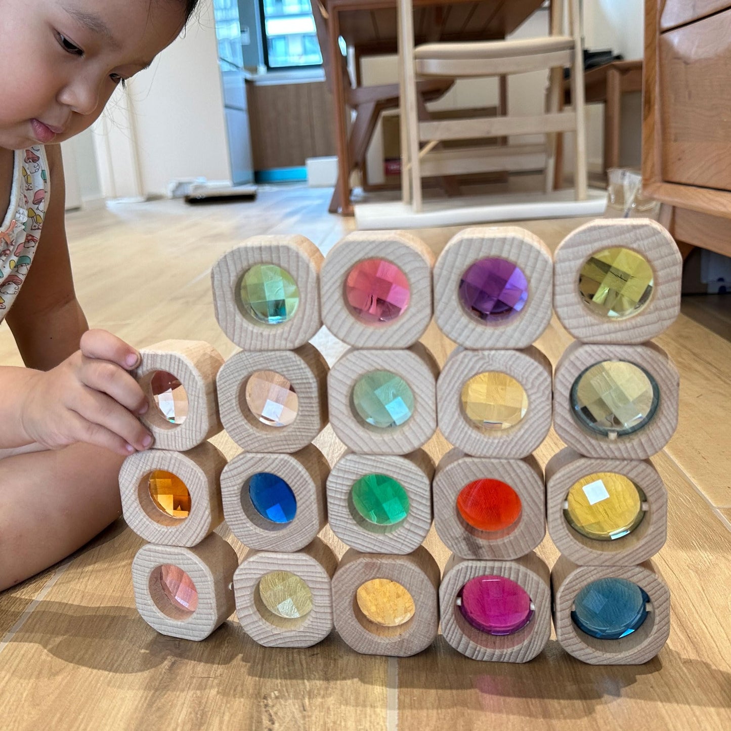 KOAICS 20PCS Wooden Gem Blocks Stacking Toys,Colorful Acrylic Windows Blocks, Rainbow Crystal Acrylic Building Cubes Educational Sensory Training Crystal Toys (20PCS Round Gem Blocks)