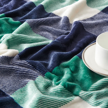 SOCHOW Flannel Fleece Blanket 127cm×150cm, All Season Plaid Green/White Blanket for Bed, Couch,Car