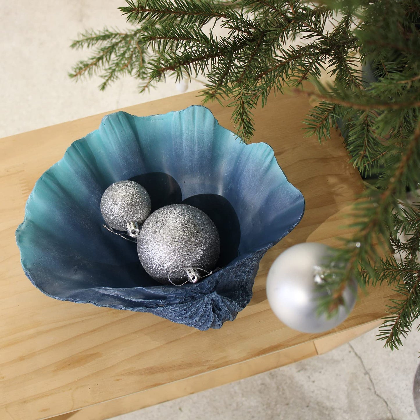 ALIWINER Medium Blue Scalloped Clam Shell Bowl Sea Shell Decor for Nautical Beach House,Coastal Decor Gift of Housewarming and Wedding Party