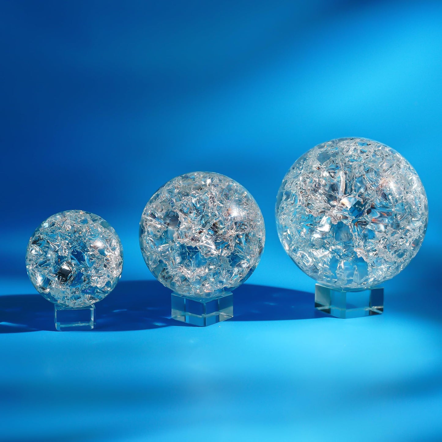 ZEERSHEE 3pcs Clear Ice Crack Glass Orb Set with Display Stands, 2.4"/3.1"/3.9" Decorative Art Spheres for Home Decor, Office Desk Accent, Bookshelf Styling and Gift Giving