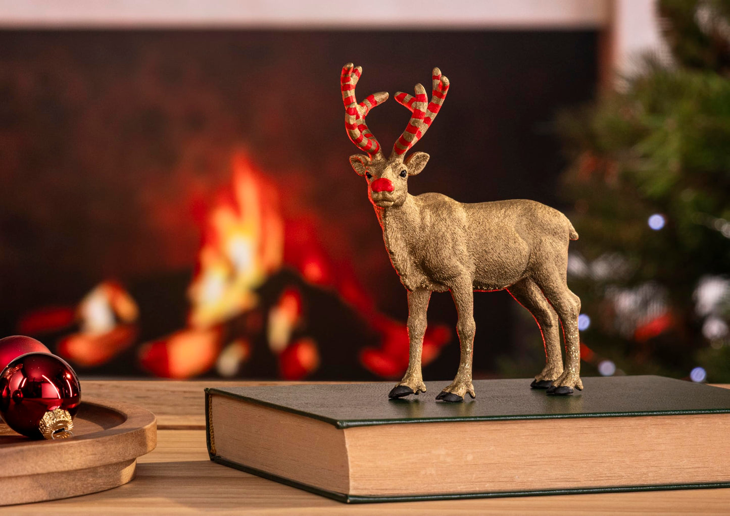 Schleich Farm World – 5" Golden Anniversary Reindeer Figurine – Limited Edition Christmas Collectible Animal Toy for Boys and Girls – Fun Holiday Play Figure for Kids Ages 5+ | 72271