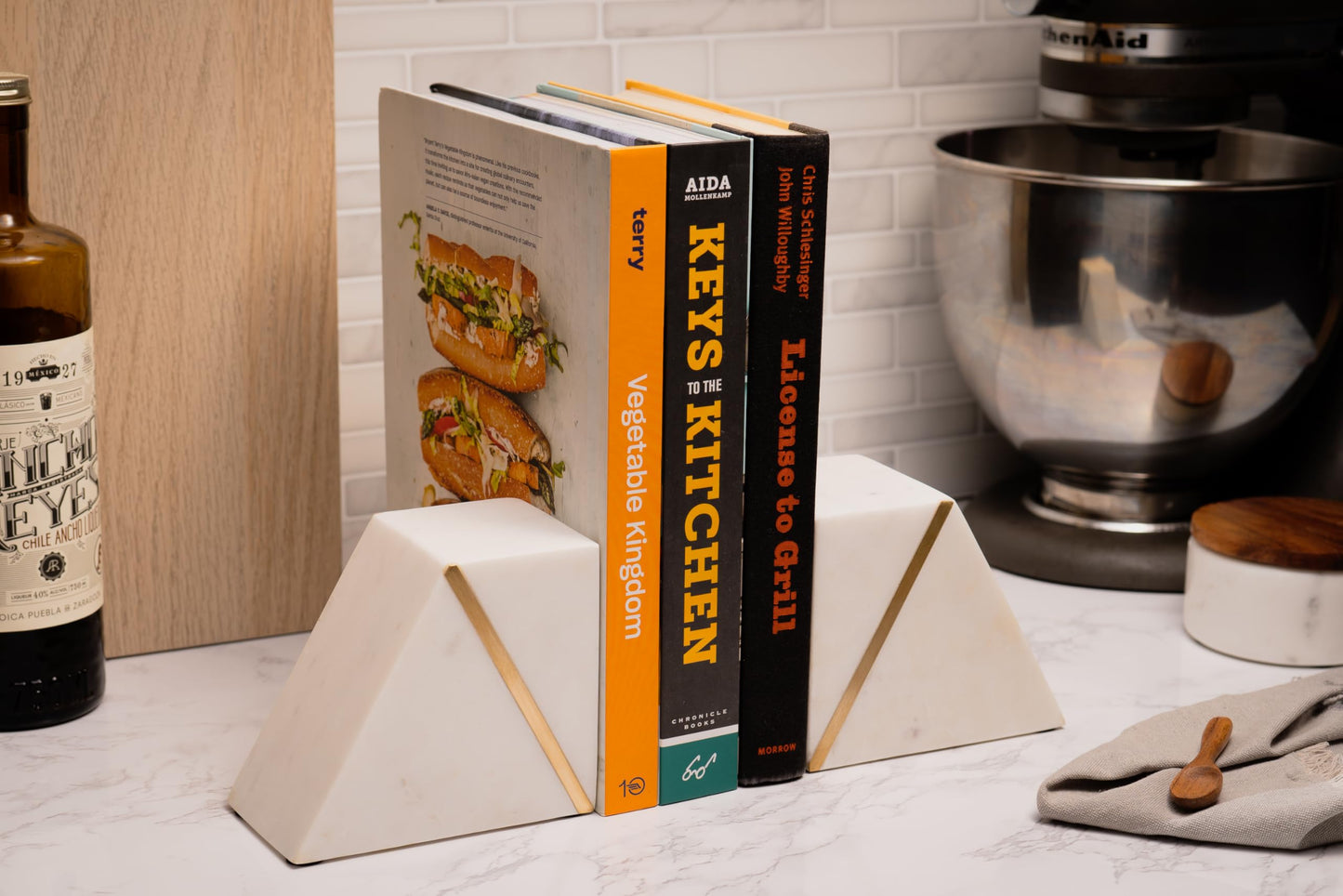 Cork & Mill Marble Book Ends for Shelves, Decorative Bookends for Heavy Books, Unique Mid Century Modern White and Gold Bookends with Brass Inlay, Heavy Duty Bookshelf Stopper, Set of 2