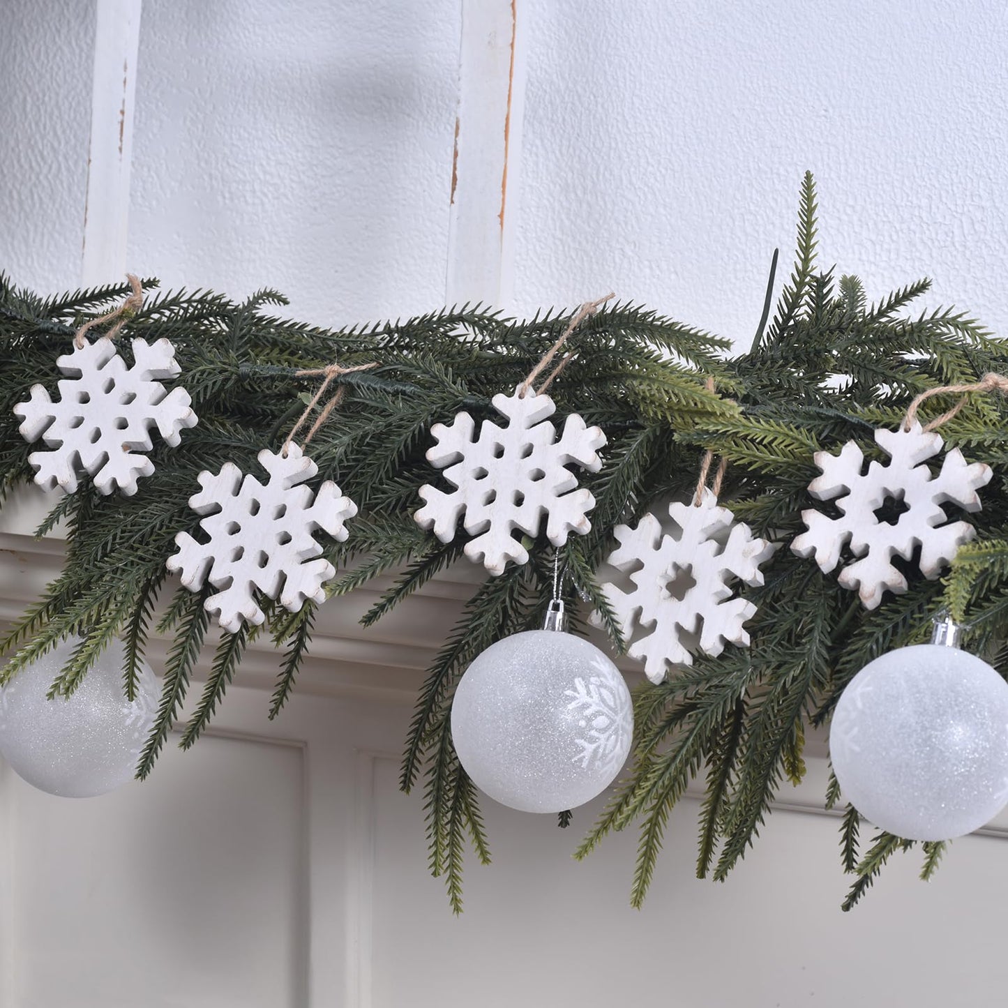 12Pcs Wooden Snowflake Ornaments for Christmas Tree, Rustic Snowflake Decorations with Jute Rope, Unfinished Wood Snowflakes Cutouts for Holiday DIY Crafts, Farmhouse Xmas Decor (12pcs)