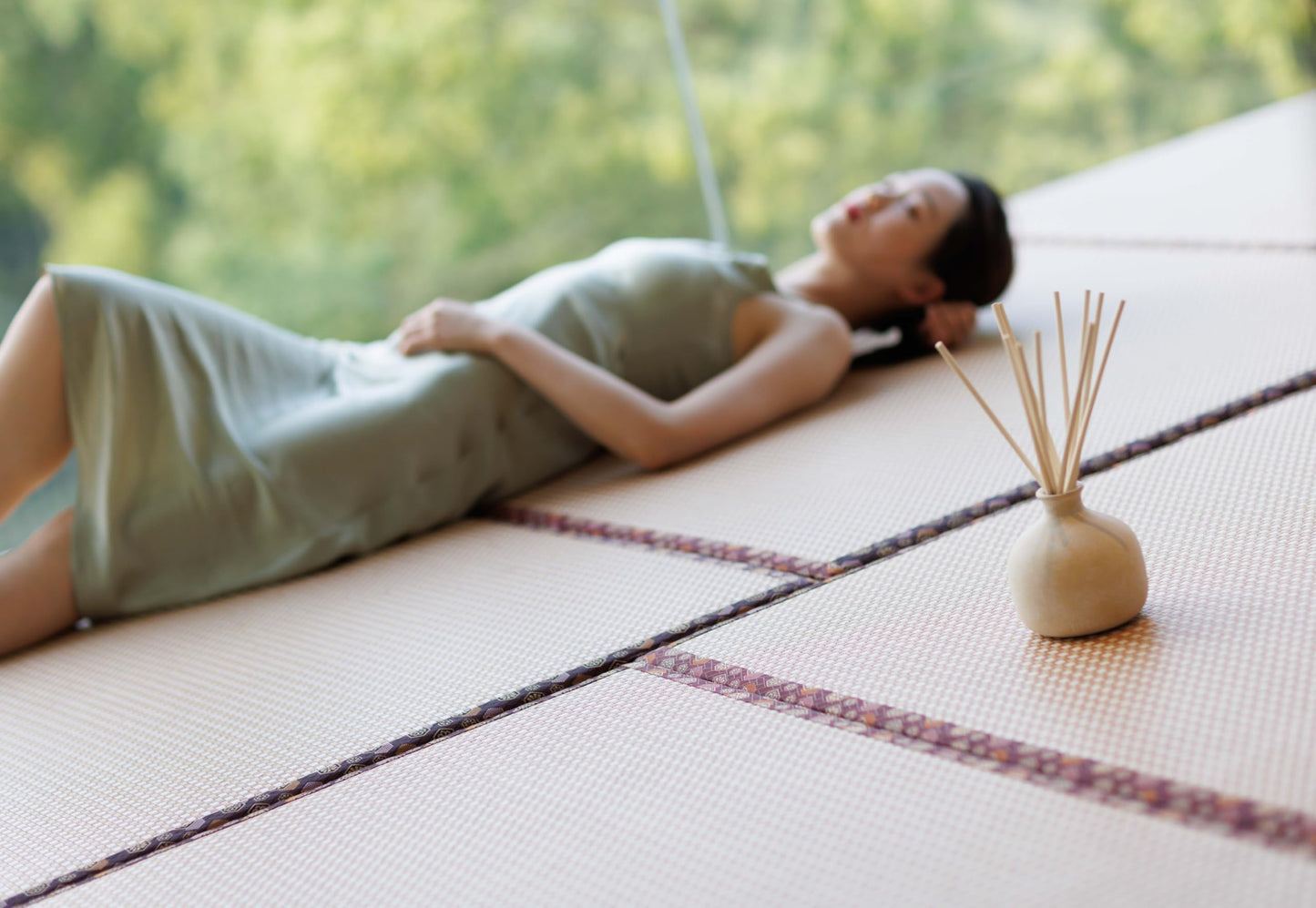 Blueme Calm Diffuser | Osmanthus & Sandalwood | 5.92 Fl Oz - Refillable Wellness Diffuser, Contains Essential Oil, Sustainable, Hand Finished, Premium, Luxury Ceramic, Natural Rattan Reeds, | Small