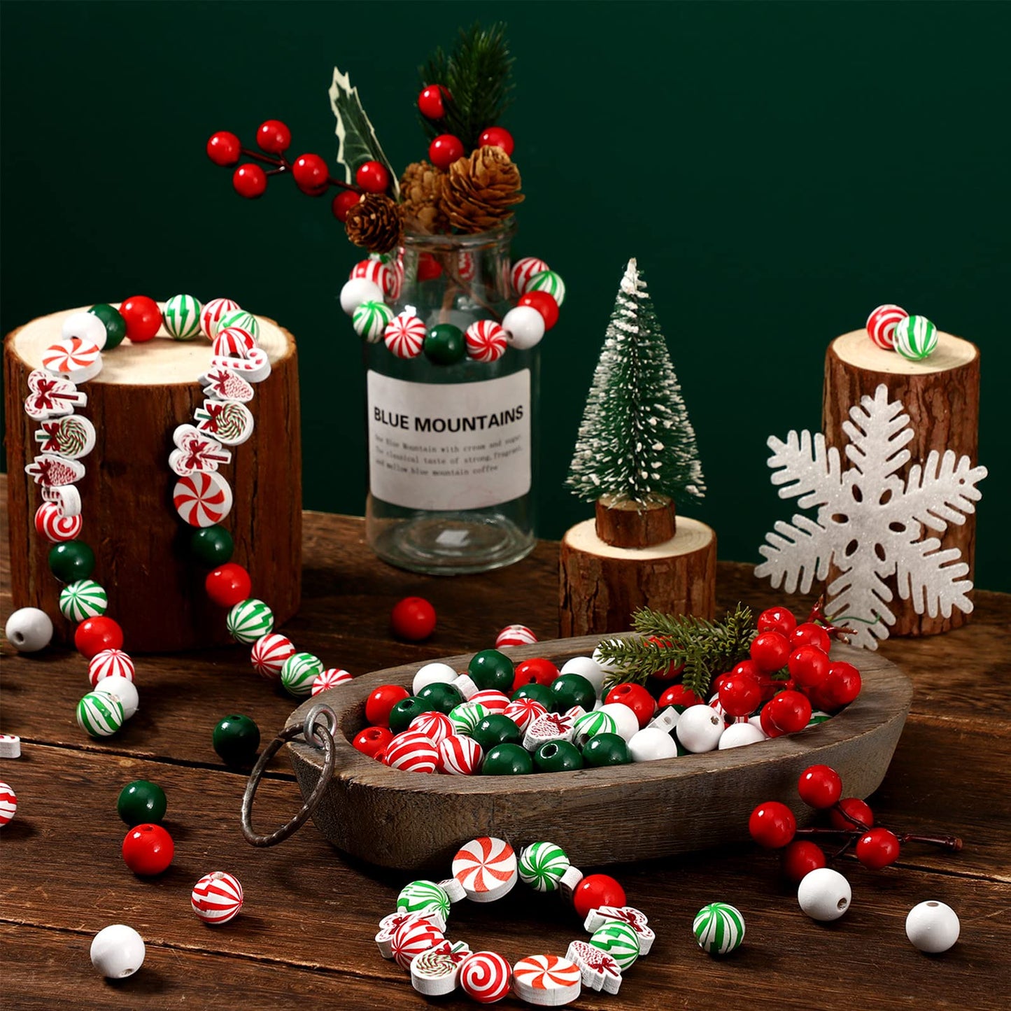 Qunclay 200 Pcs Christmas Beads for Crafts Wooden Christmas Beads Red Green and White Peppermint Candy Cane for Jewelry Making Holiday DIY Garland Party Tree Hanging Home
