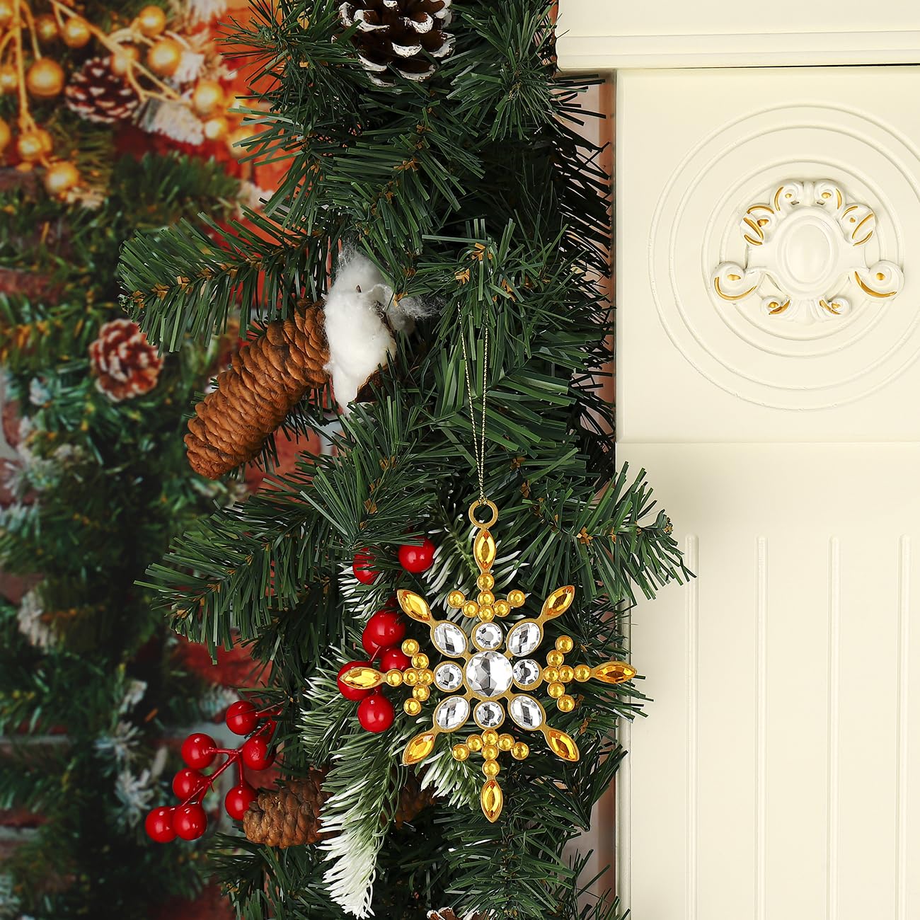 4 pcs Gold Sparkling Snowflake Christmas Ornaments-Large Christmas Tree Decoration- Hanging Reinstone Christmas Snowflake Ornaments for Christmas Tree Winter Supplies (4, Gold)