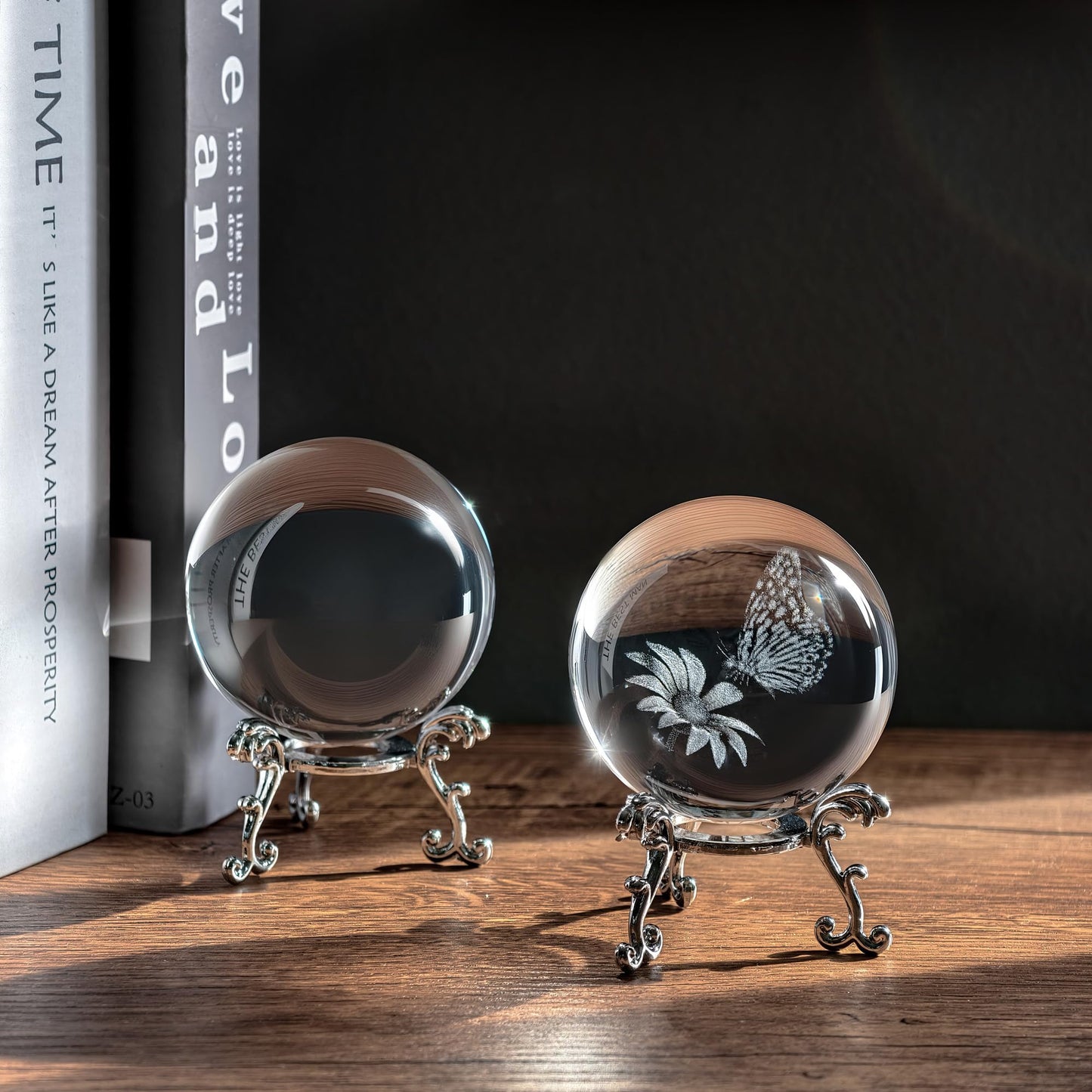 vskikris 3D Laser Engraved Crystal Ball Set, 60mm K9 Clear Crystal Sphere with Butterfly & Flower Design + Blank Ball, with Gold Stand, for Home Decor, Feng Shui, Unique Gift for Women
