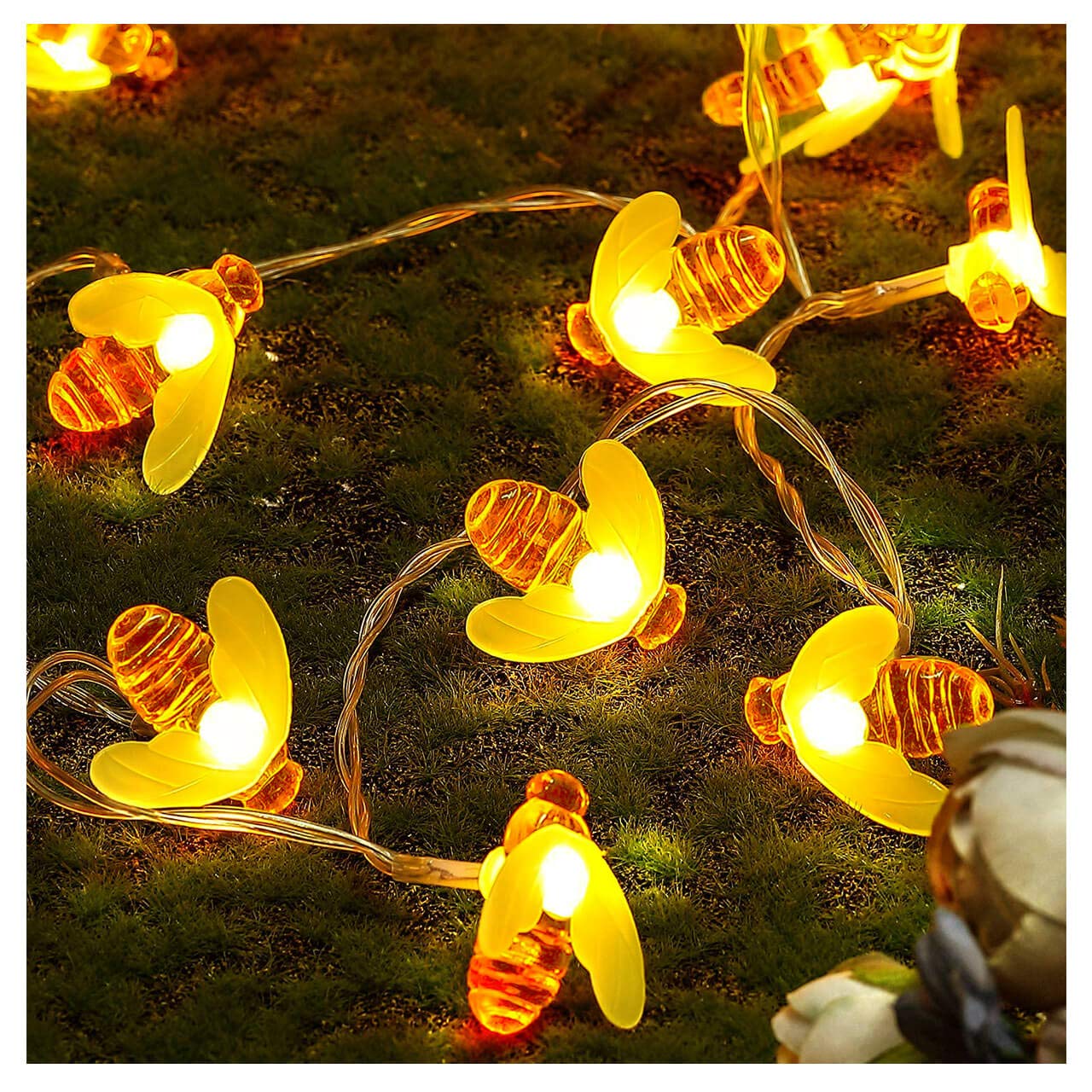 SEMILITS Honey Bee String Lights 8 Modes 30 LED Cute Bee Decor String Light Battery Operated Fairy Graden Lights for Wreath Christmas Party Patio Camping Indoor Outdoor Decorations