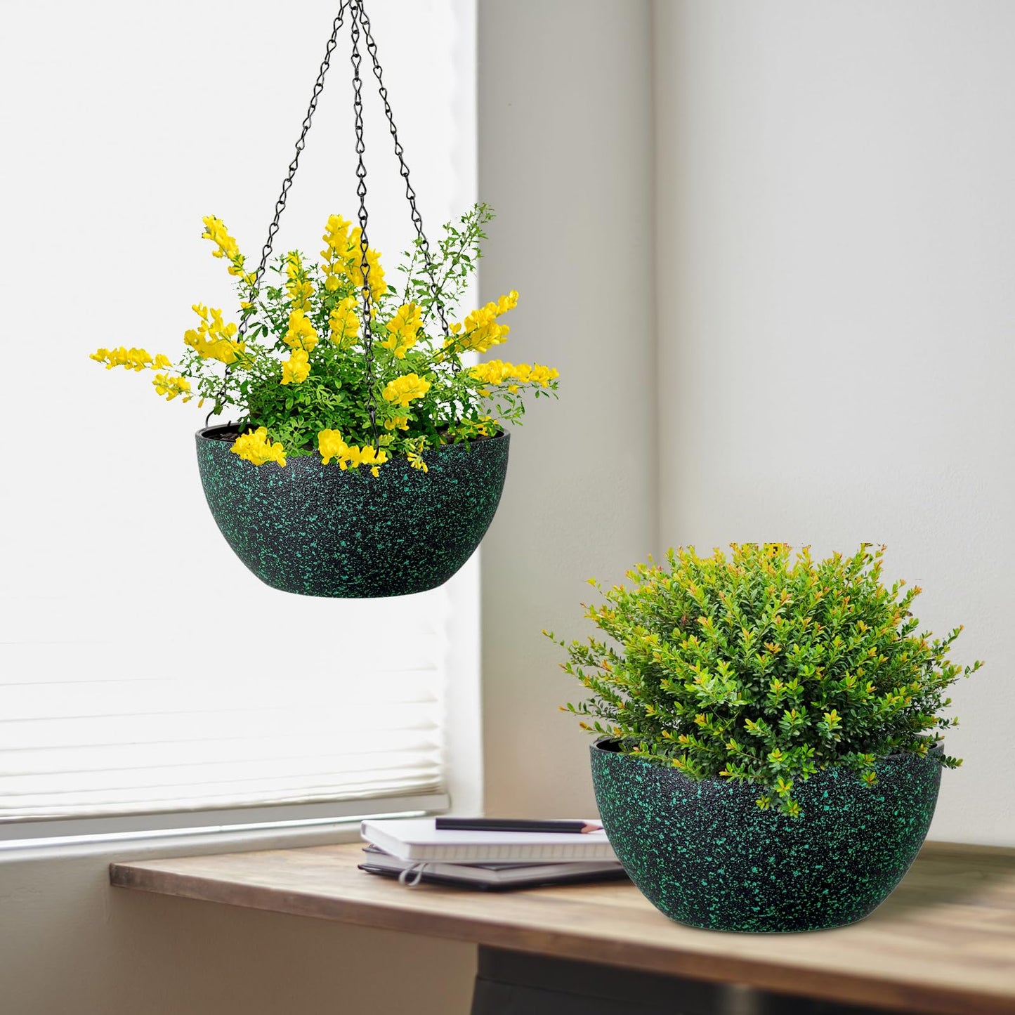 Meowell 10 inch Hanging Planters for Indoor Outdoor Plants, 2 Pack Hanging Flower Pots with Drainage Holes and Chain for Garden, Plastic Hanging Baskets for House Plants, Black with Green Speckles