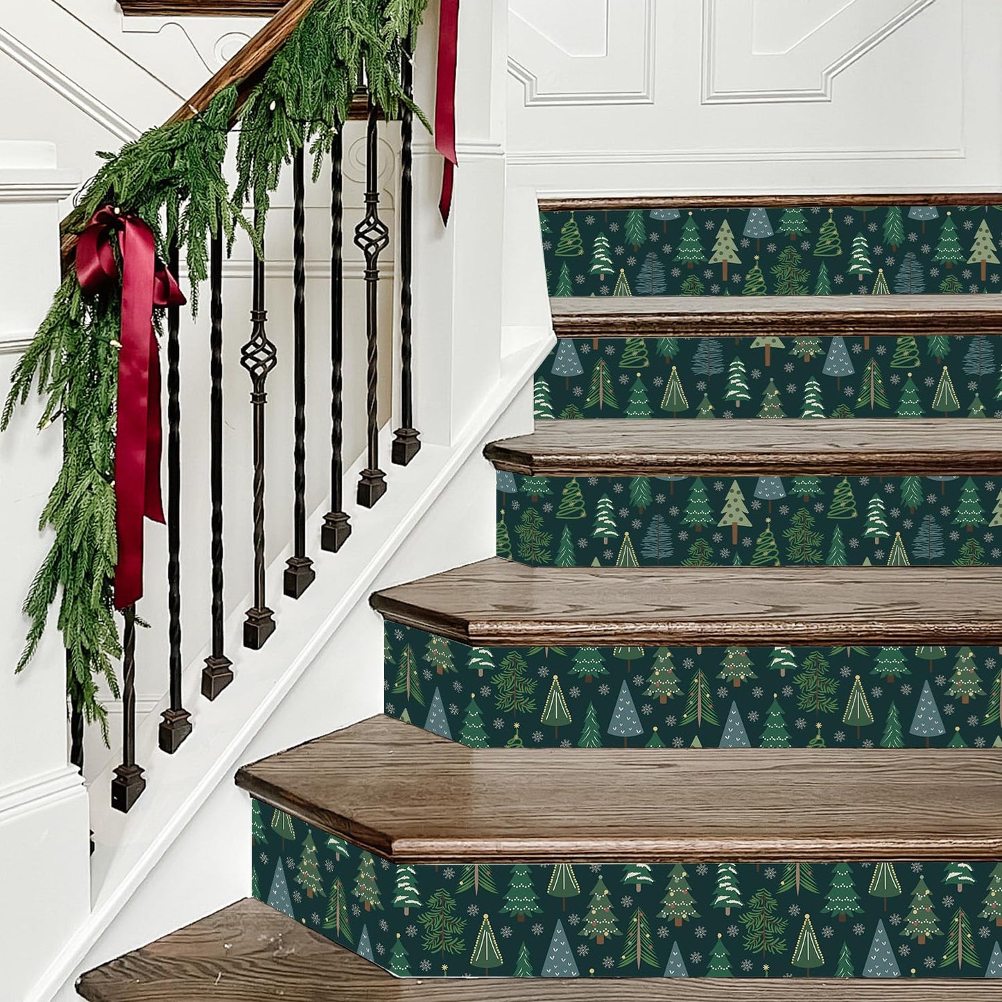 IARTTOP Christmas Tree Wallpaper Pine Tree Contact Paper Green Christmas Wallpaper Peel and Stick Holiday Self Adhesive Art Paper for Xmas Gift Holiday Party Cabinet Decoration(17.3"X118.1")