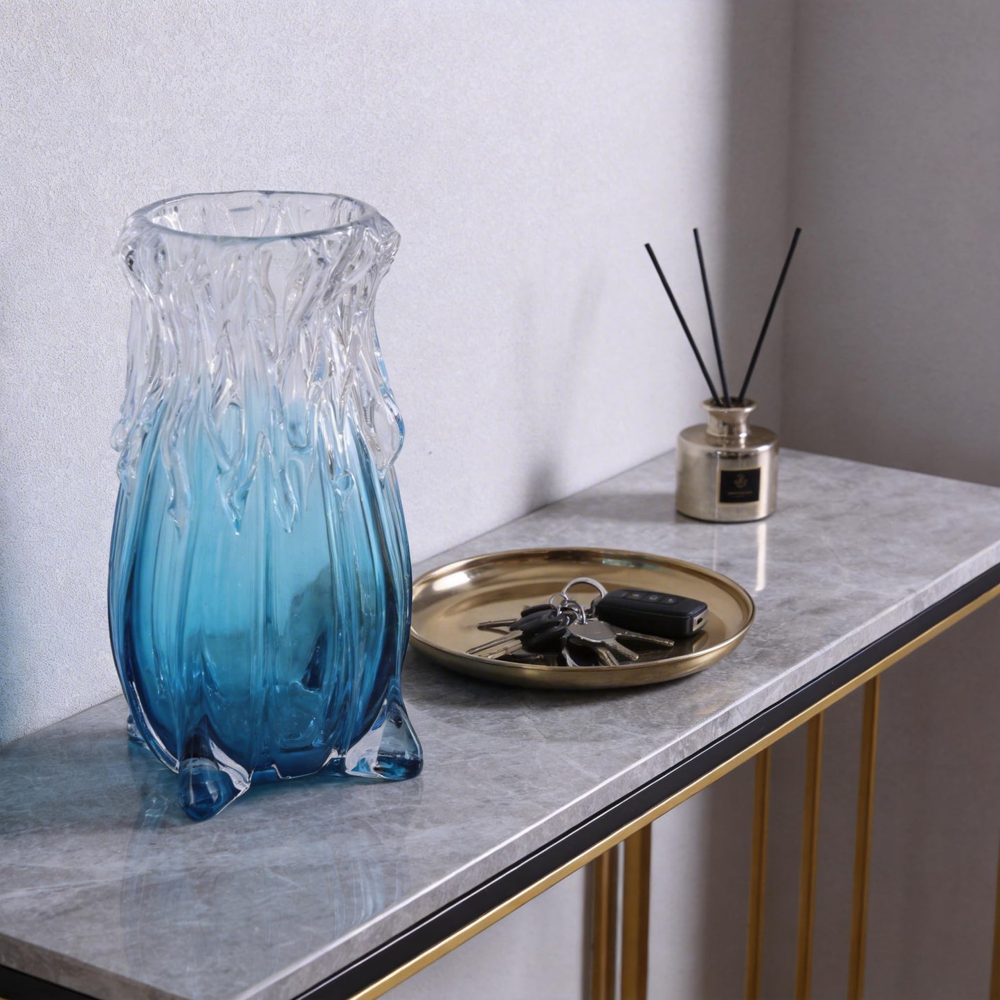 Hand-Blown Glass vase, Modern Art Blue Glass Decorative vase, Uniquely Ocean-Inspired Design, Perfect as a Centerpiece for Dining Tables, Living Rooms, Coffee Tables