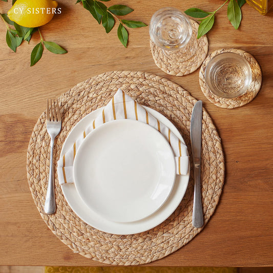 CY SISTERS Woven Placemats Round Placemats Set of 6, 13.5 Inch Wicker Placemat Circle Rattan Placemats Farmhouse Boho Braided Natural Water Hyacinth Place Mats for Indoor & Outdoor Table Decor