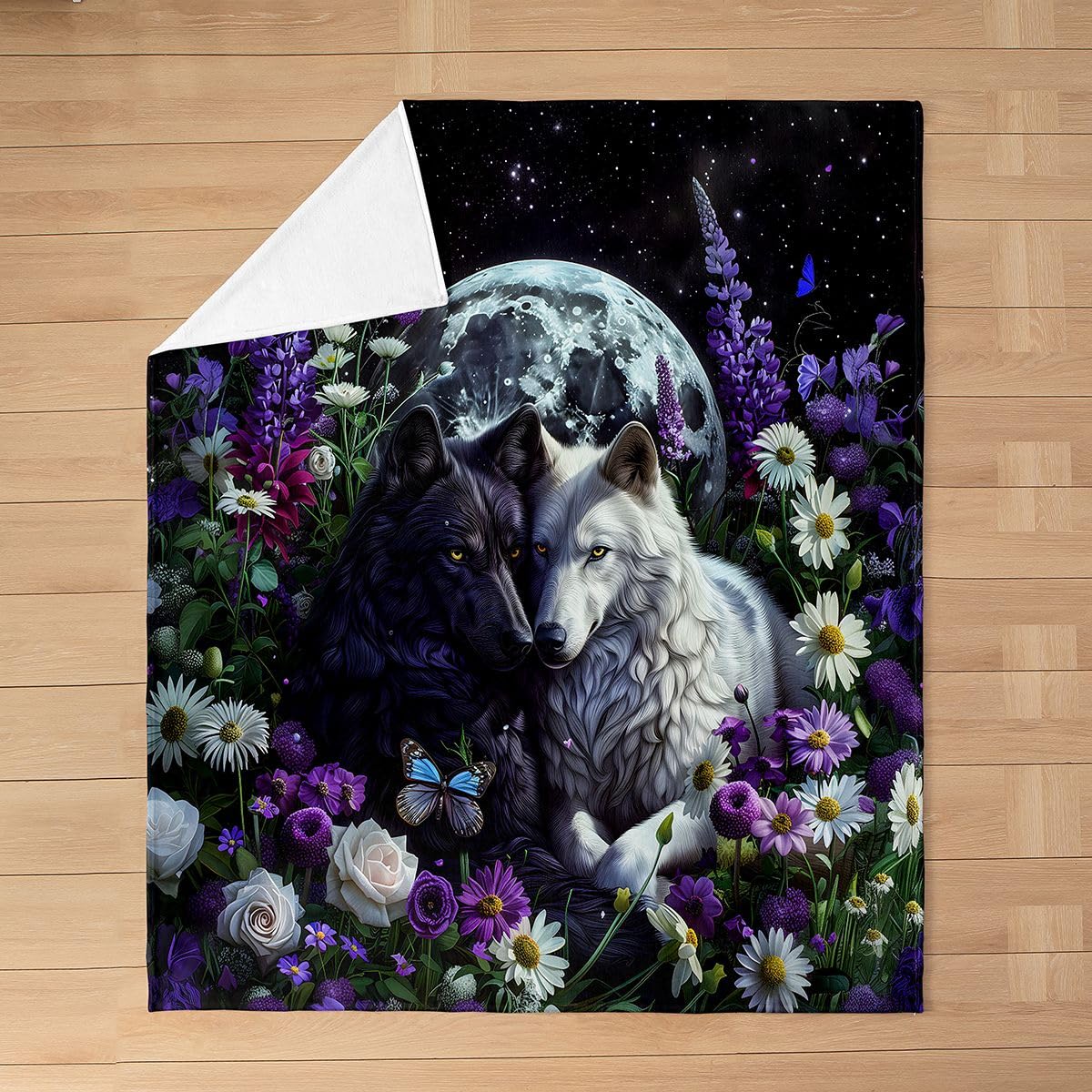 Feelyou Wolf Fleece Throw Blanket Halloween Themed Flannel Blanket Plush Fuzzy Trick or Treat for Bed Couch Chair Living Room Wolves Howling Throw 50"x60" Purple Black and White Bedroom Decor