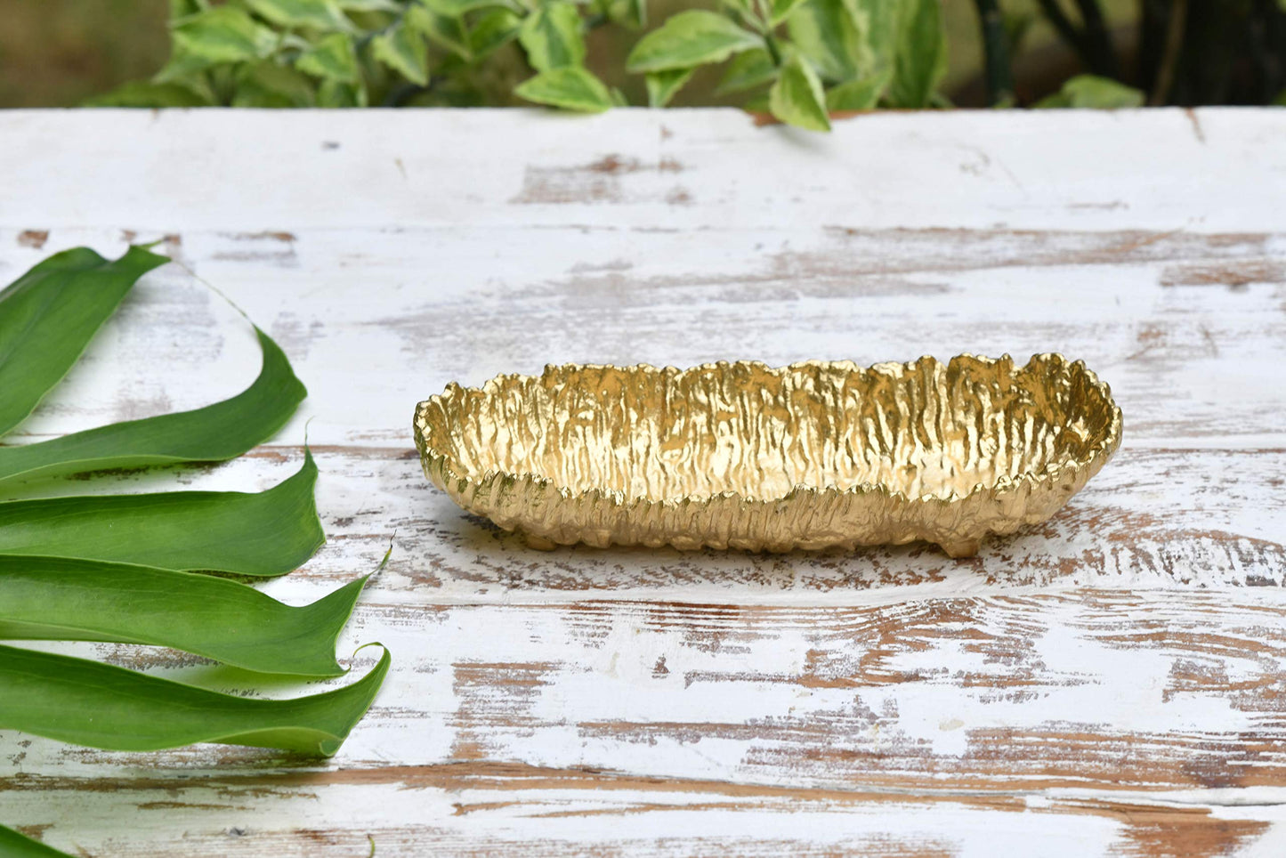 De Kulture Handcrafted Decorative Boat Centerpiece Tray (Gold), Ideal Home Décor Tableware Floral Decorative Wedding Engagement Christmas Holiday Décor, 16.5X6.4X2.5 (LWH) Cm