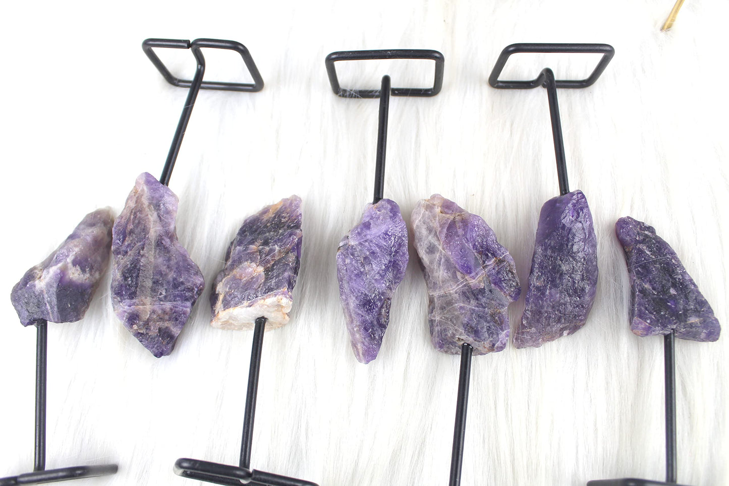 Jet Raw Cluster Stone Metal Stand Healing Crystals Stone for Home Office Decoration Small 4.5-5 Inch Tall (Amethyst)