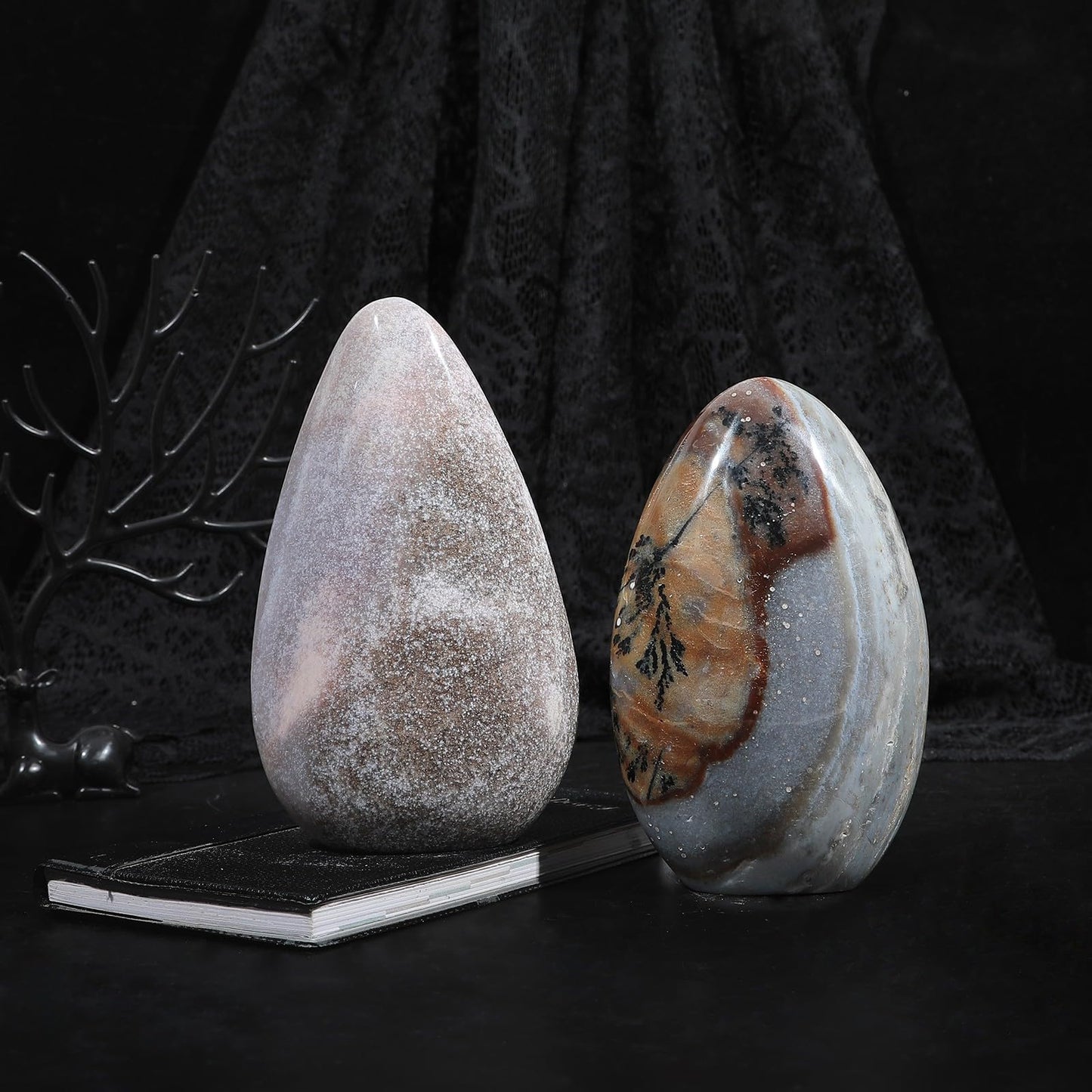Nupuyai 911g-1135g Natural Ocean Jasper Stone for Home Decor, Irregular Self-Standing Stone Specimen Polished Statue for Prayer, Meditaion