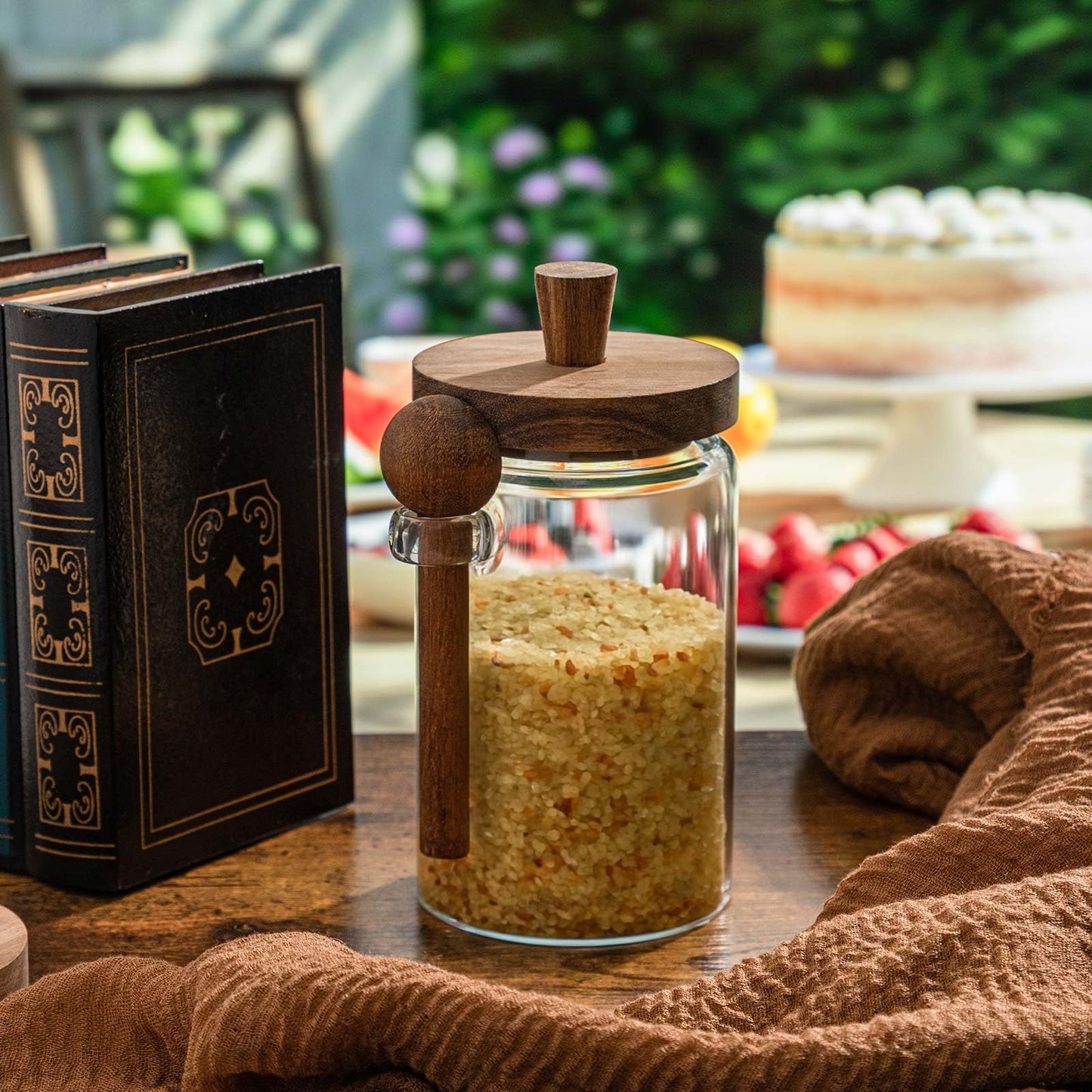 Suclain 2 Set 26 oz Glass Bath Salts Jar with Wooden Lids and Scoop Bath Salt Container Food Airtight Storage Containers for Sugar Coffee Bean Candy Spice