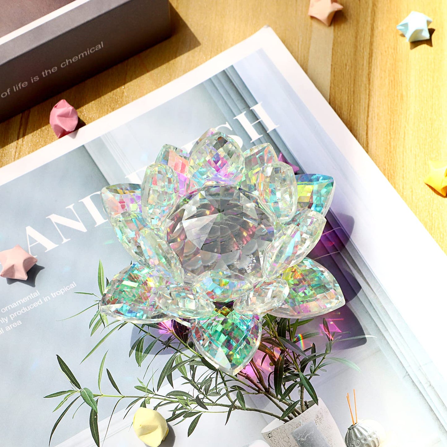 OwnMy 4 Inch Sparkle Crystal Lotus Flower Figurines Decorative Lotus Flower Ornament, Glass Lotus Feng Shui Decor Crystal Flower Paperweight for Home Office Tabletop Centerpieces