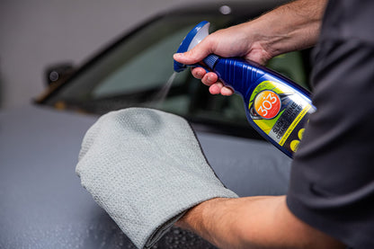 303 Products (30265 Slick Shine Ceramic Detailer - SiO2 and Carnauba Infused Ceramic Coating - Premium Ceramic Detailing Spray - Increases Shine and Gloss - Works on Paint, Glass, and Wheels - 16Oz